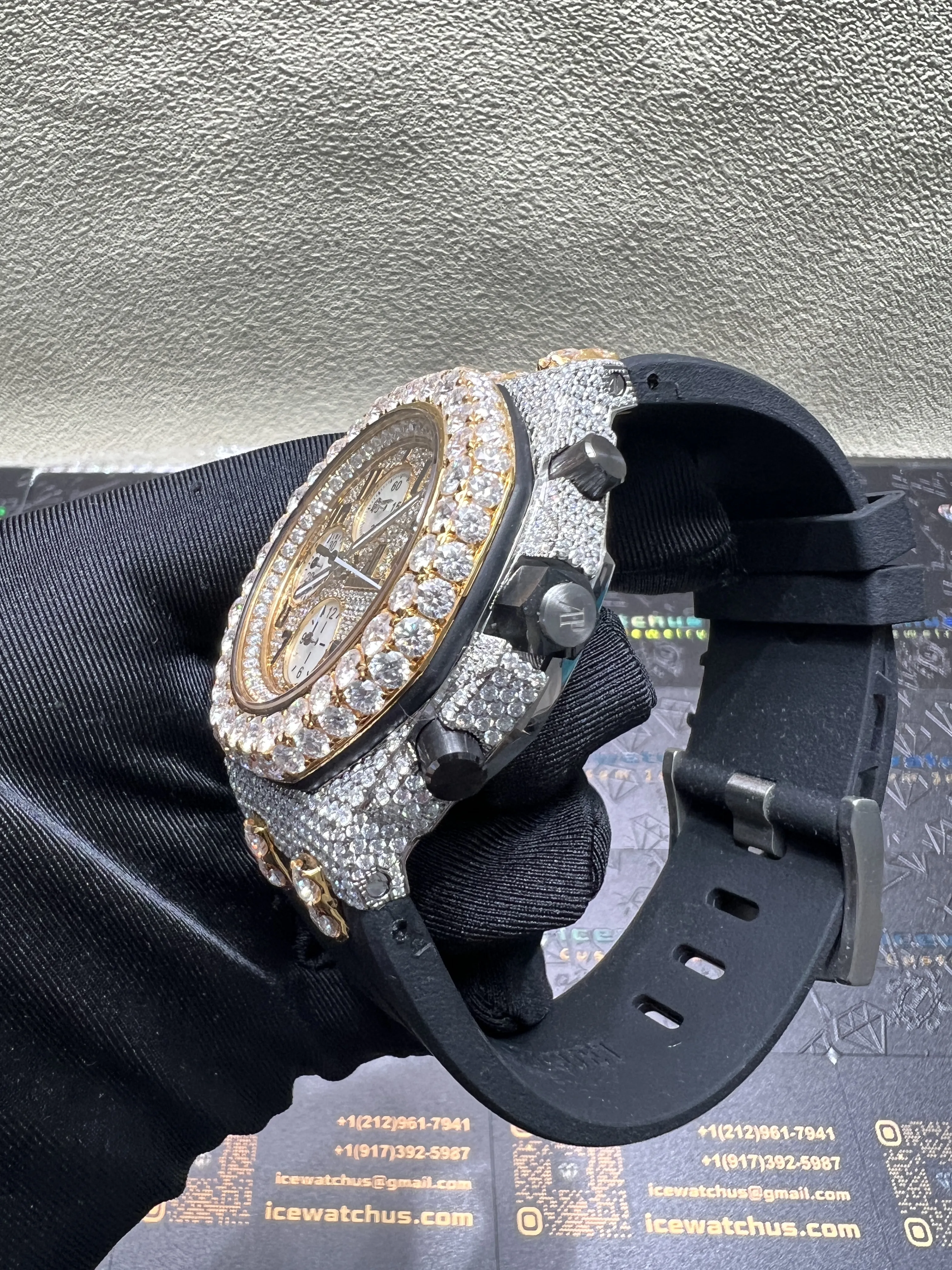 Royal Oak Offshore Icedout Chronograph Watch D877519281 — view 6