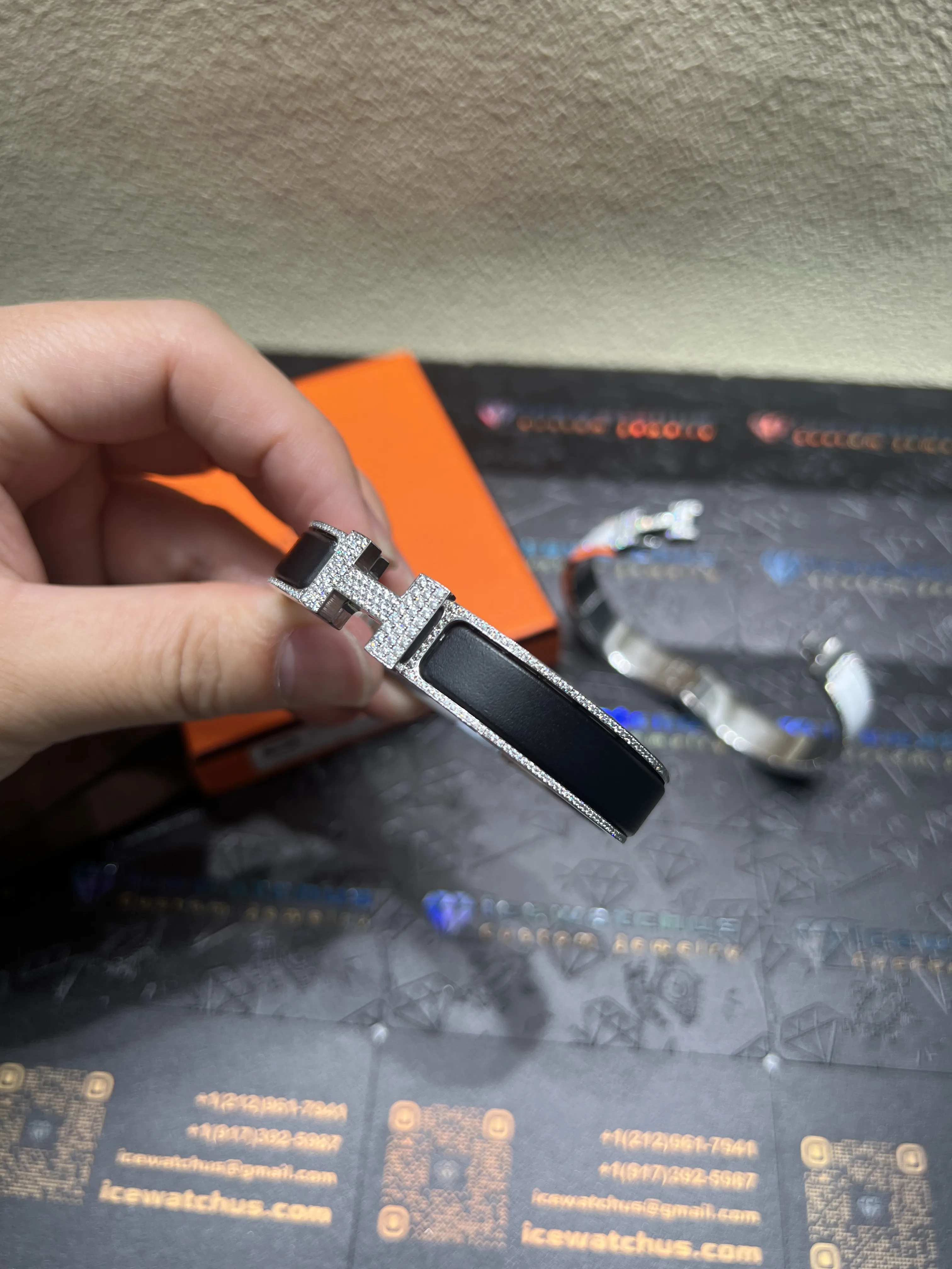 0074 Icedout Hermes D371319286 — view 2