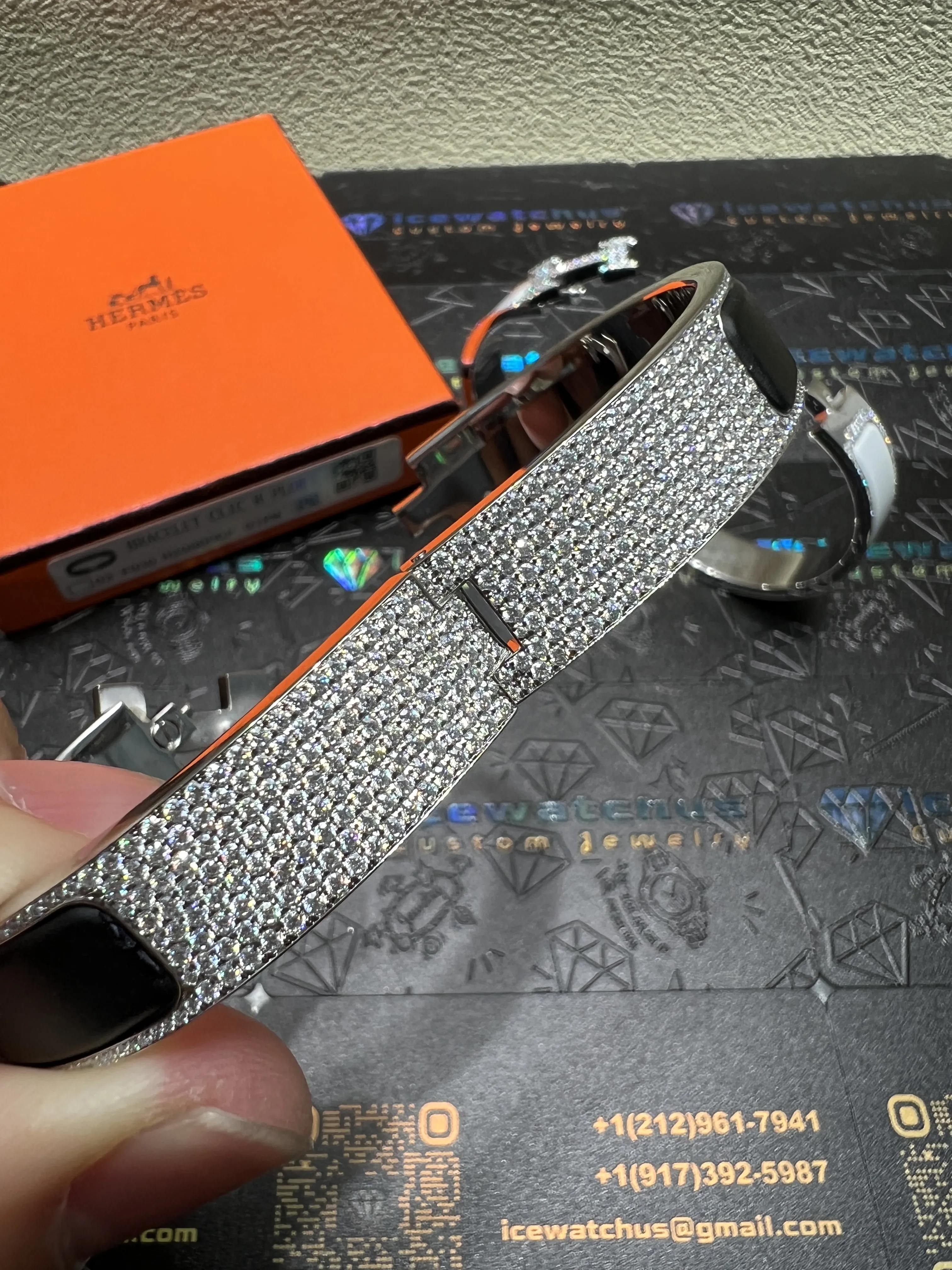 0074 Icedout Hermes D371319286 — view 10