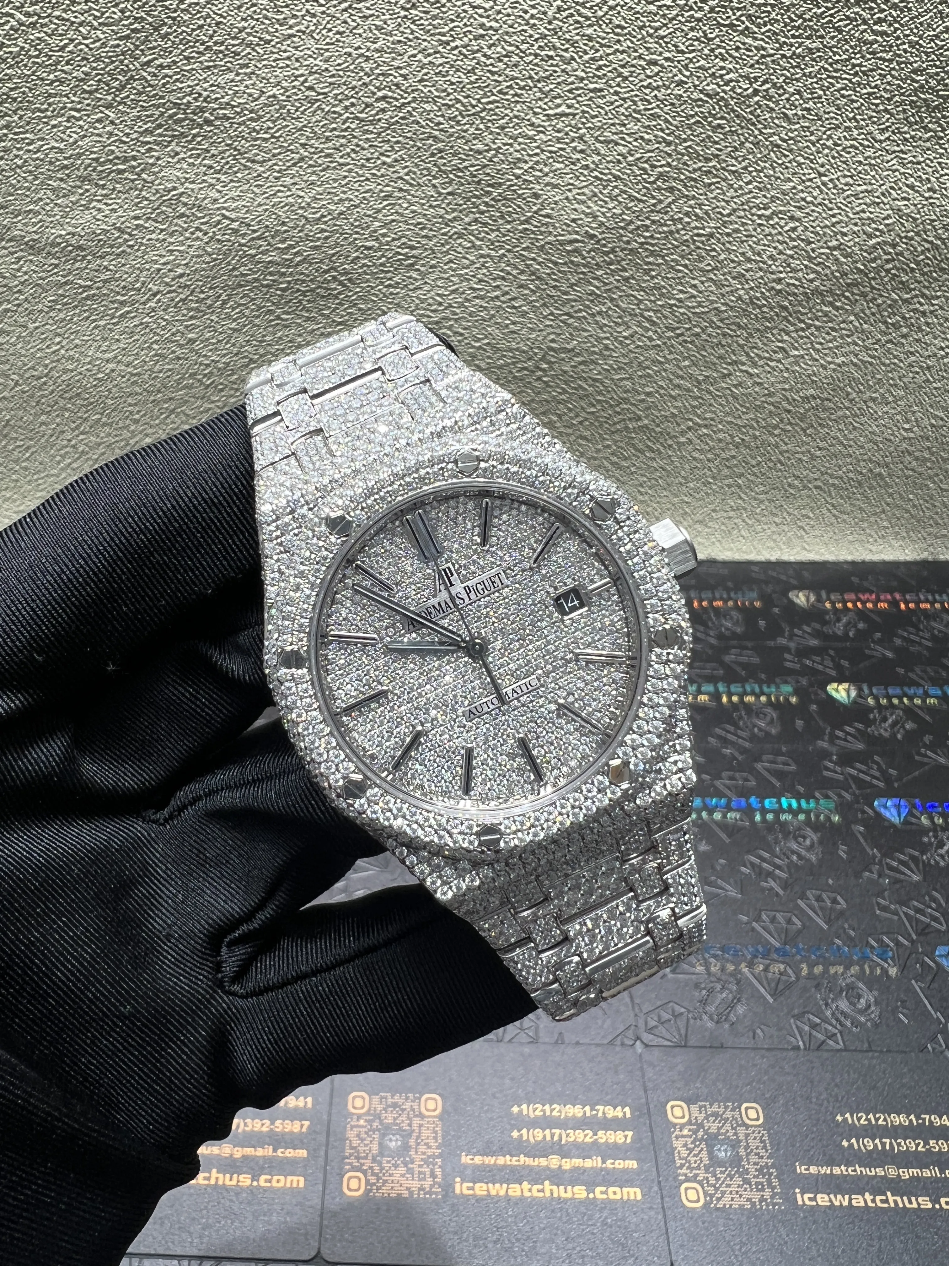Royal Oak 15400 Icedout Pavé Diamond Watch D1215019287 — view 2