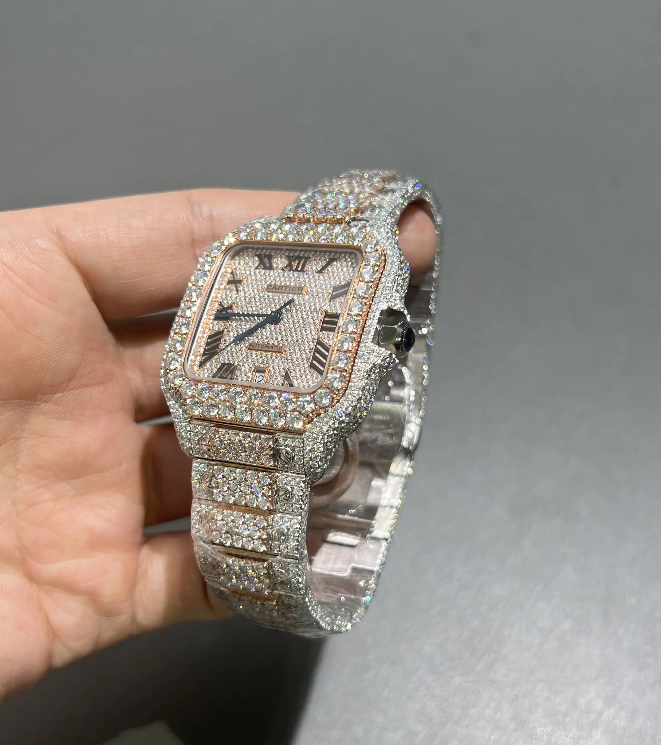 Santos de Cartier Icedout Two-Tone Watch D1147519309 — view 4