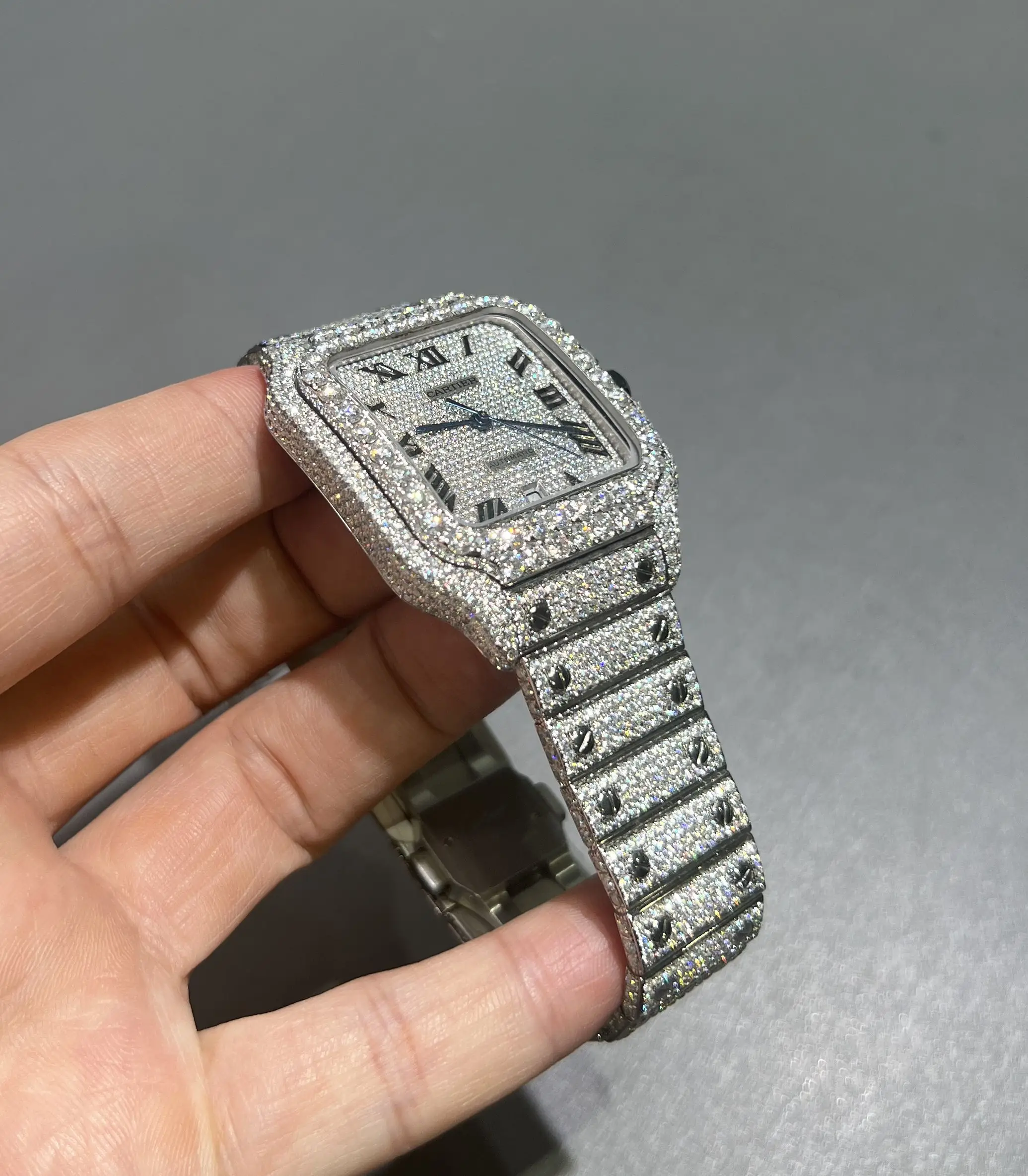 Santos Pavé Diamond Icedout Watch D1147519308 — view 3
