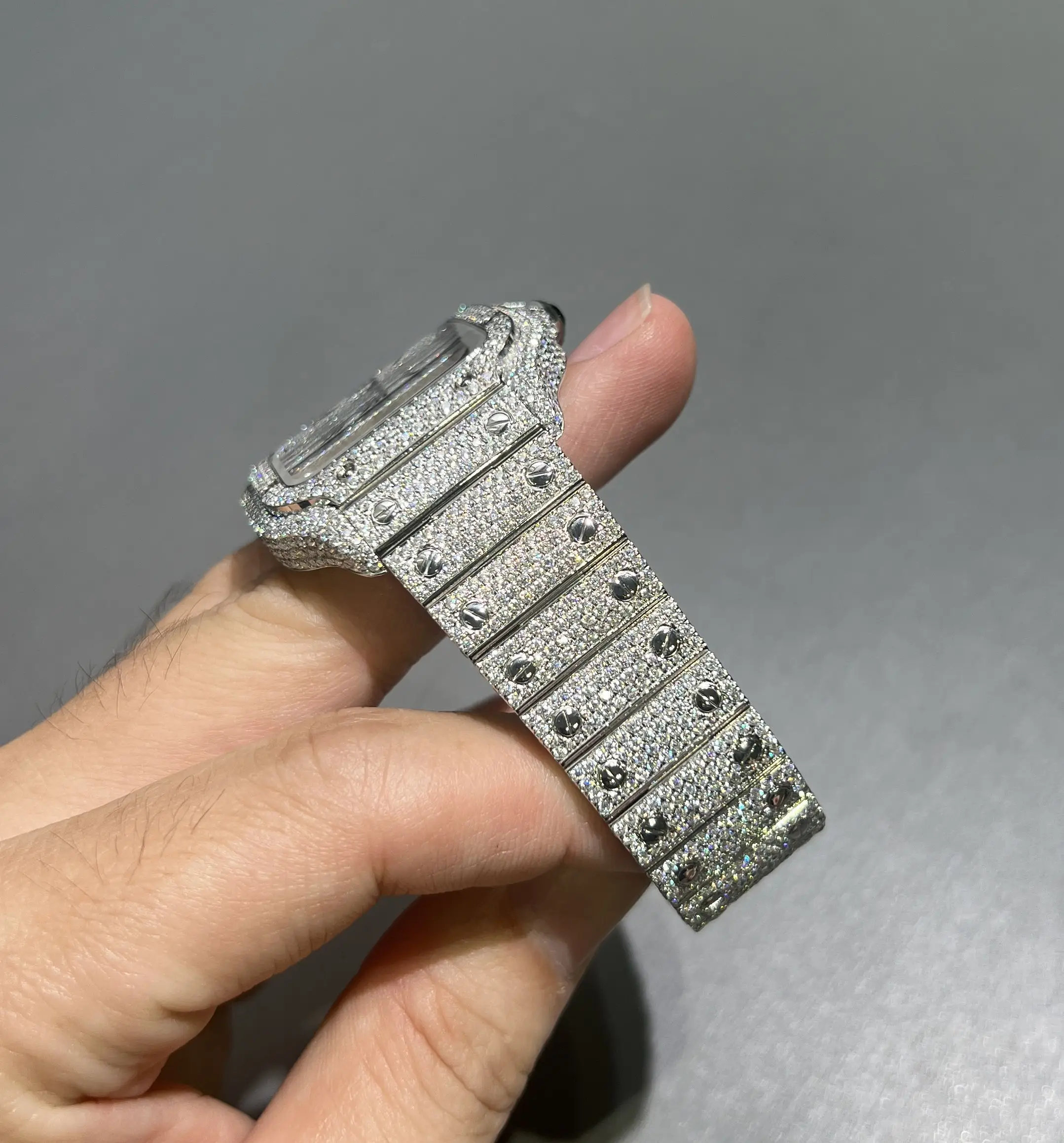 Santos Pavé Diamond Icedout Watch D1147519307 — view 8
