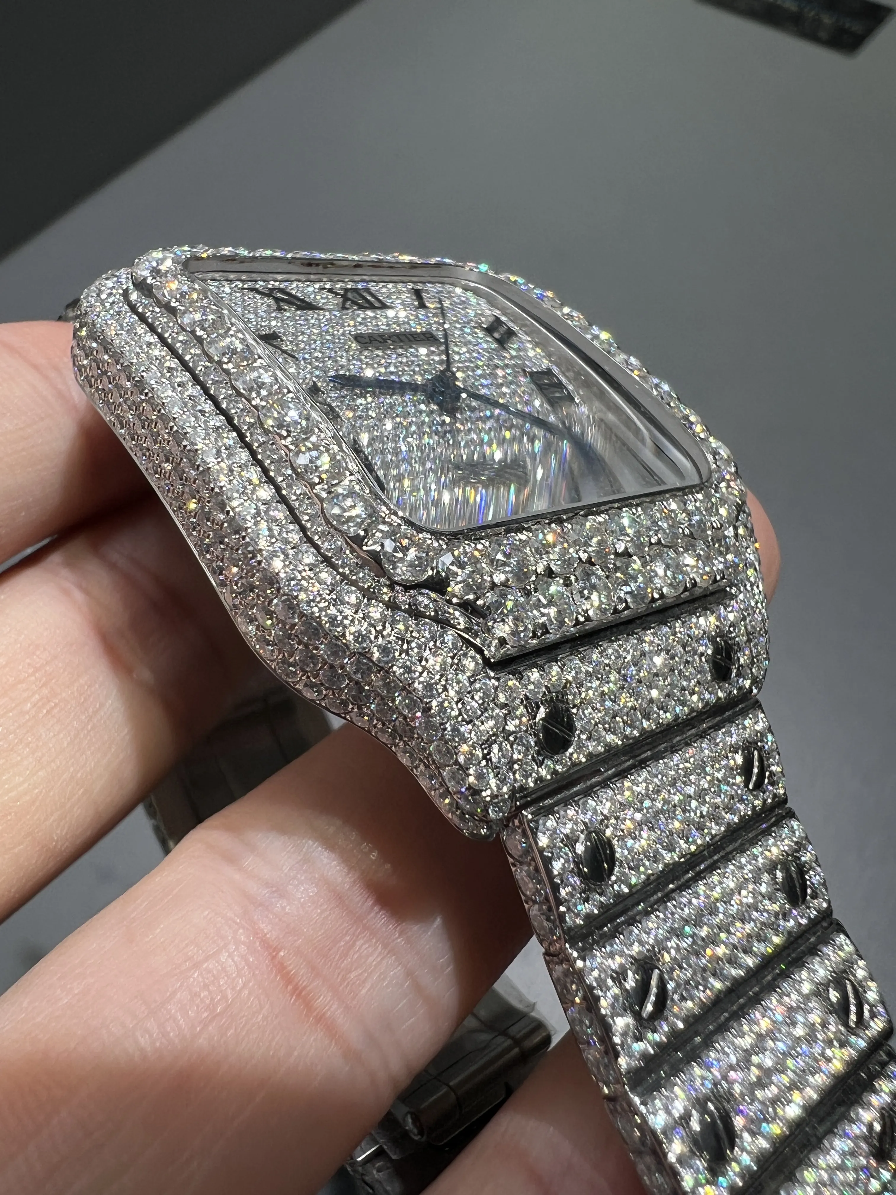 Santos Pavé Diamond Icedout Watch D1147519308 — view 9