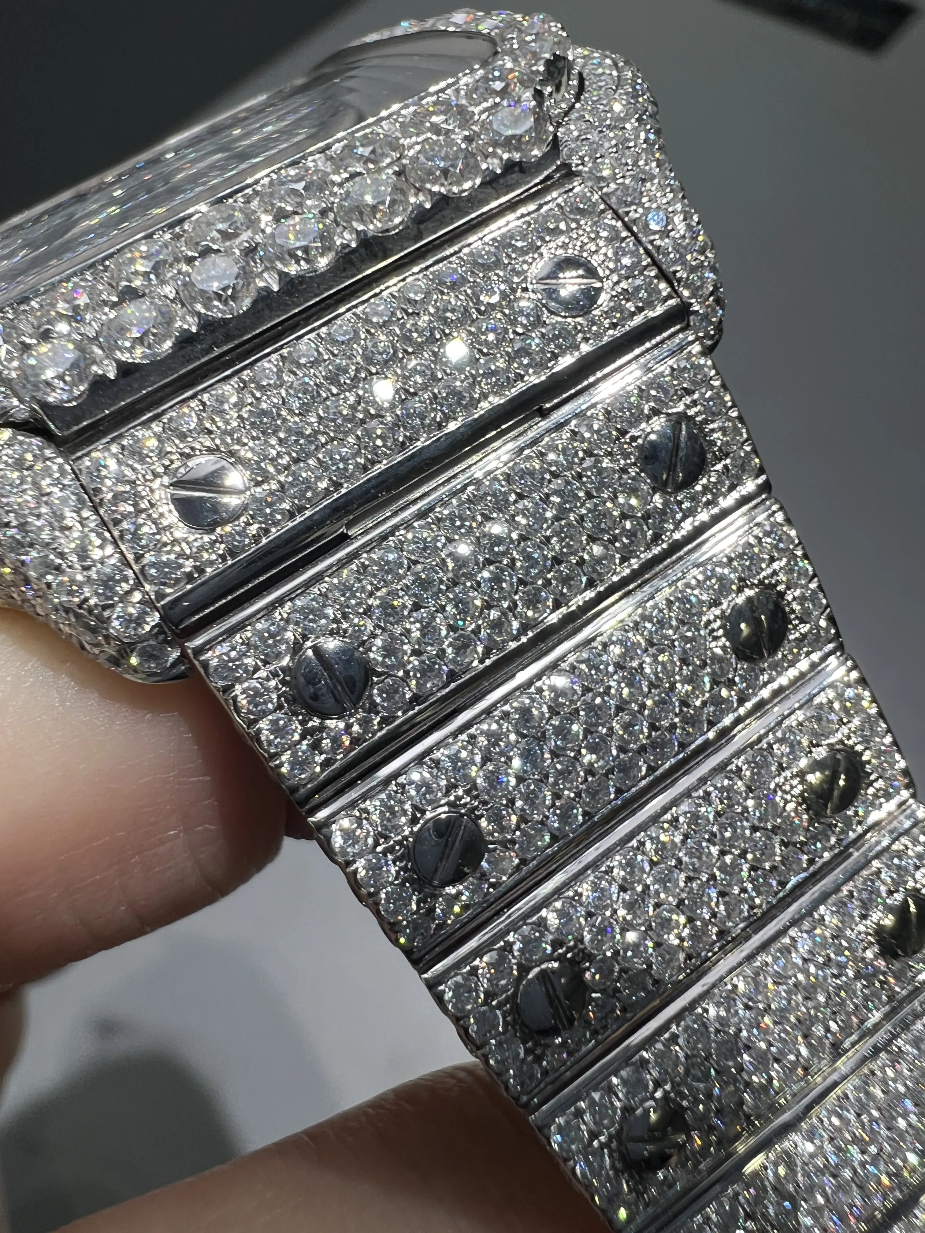 Santos Pavé Diamond Icedout Watch D1147519308 — view 8
