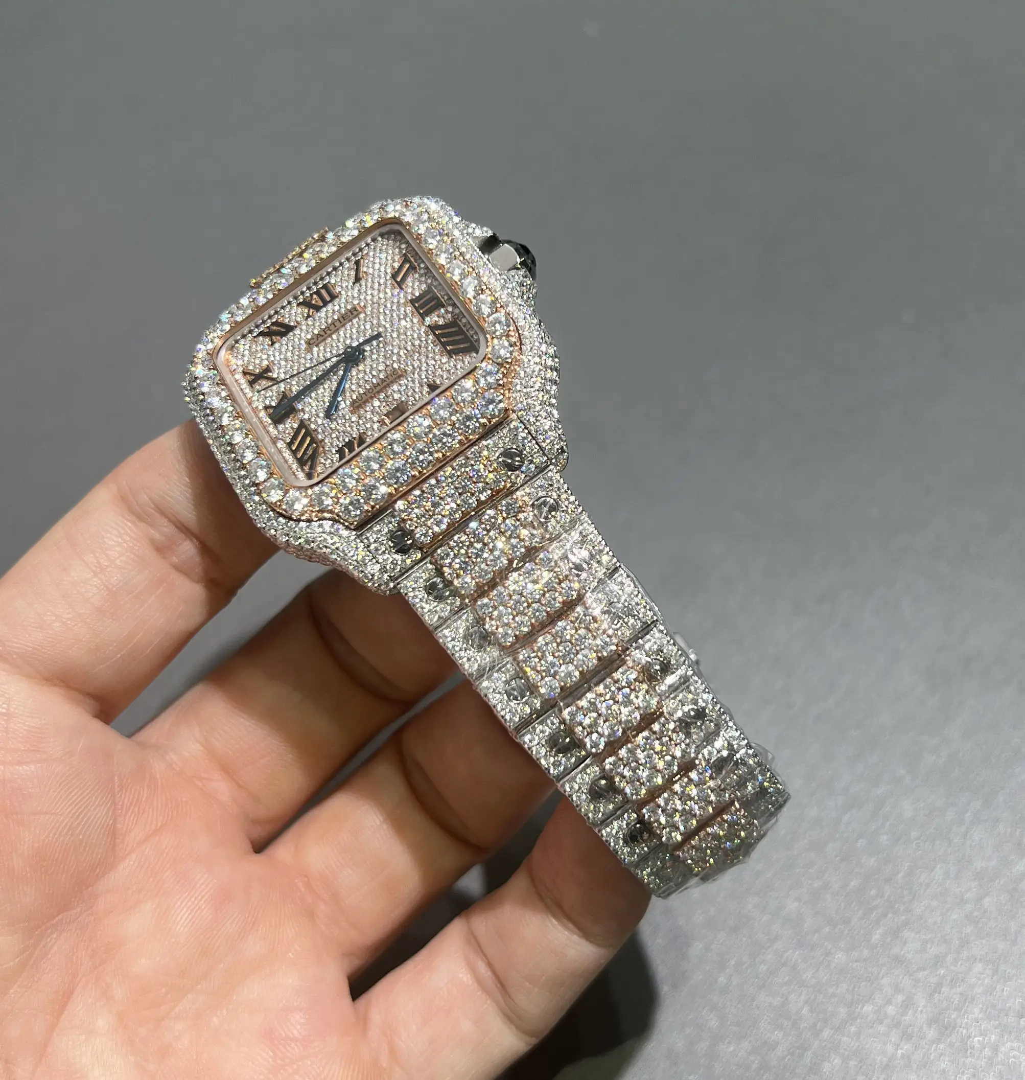 Santos de Cartier Icedout Two-Tone Watch D1147519309 — view 6