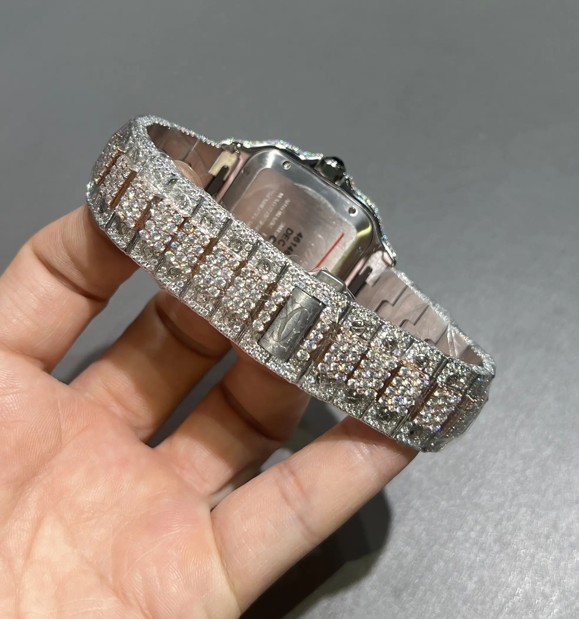 Santos de Cartier Icedout Two-Tone Watch D1147519309 — view 7
