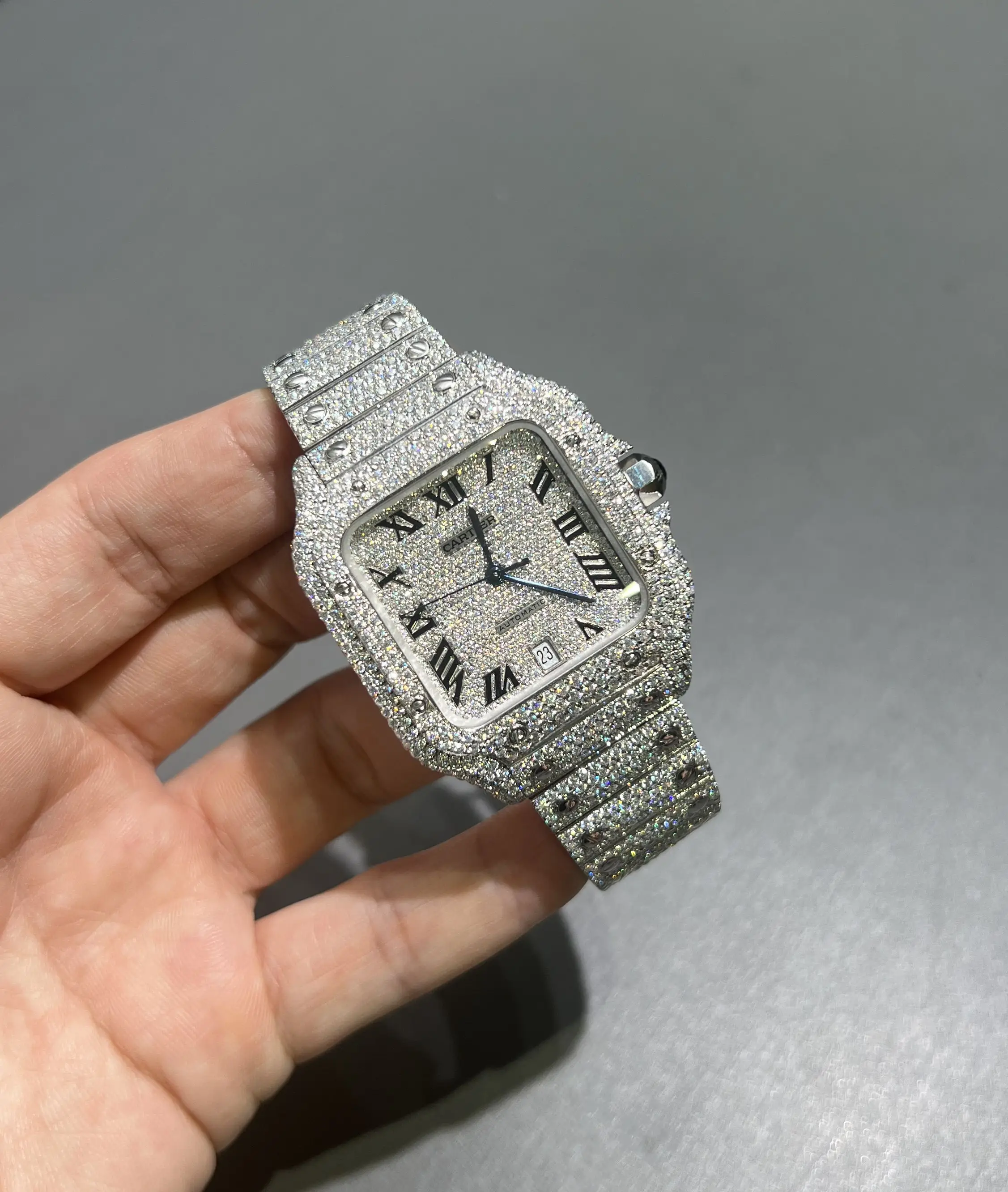 Santos Pavé Diamond Icedout Watch D1147519307 — view 2