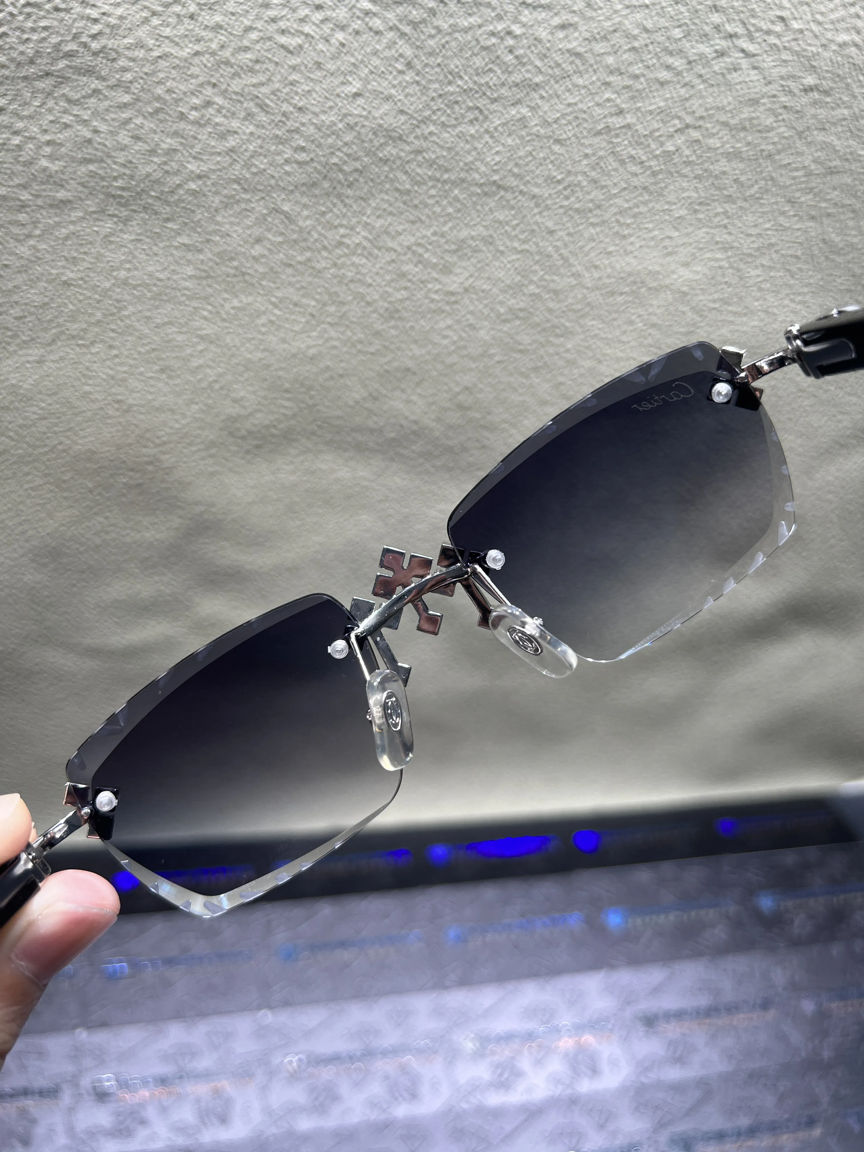 0081 Glasses D371319315 — view 4