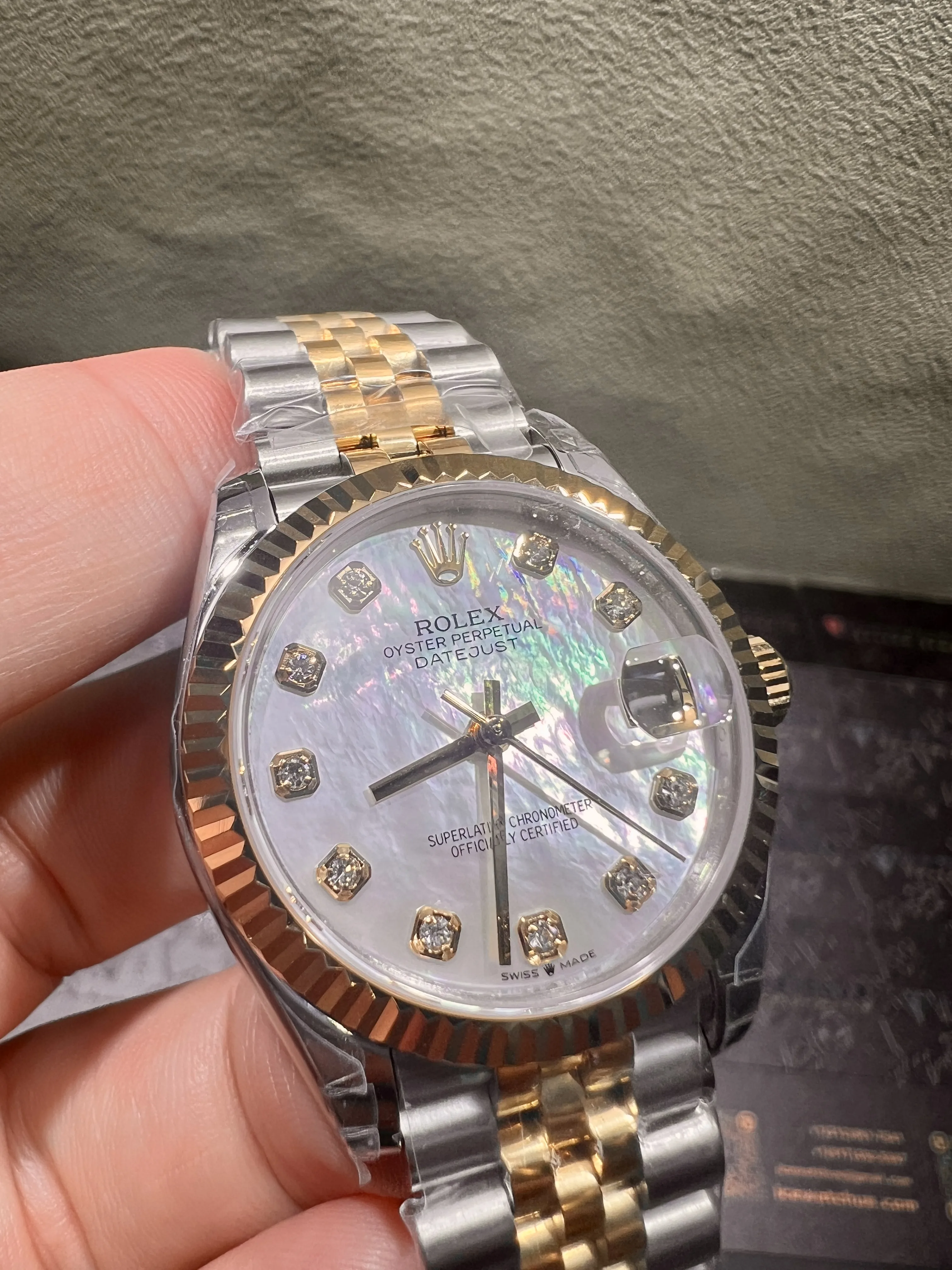 Datejust 31 Mother-of-Pearl Diamond Dial Watch D371319323 — view 9