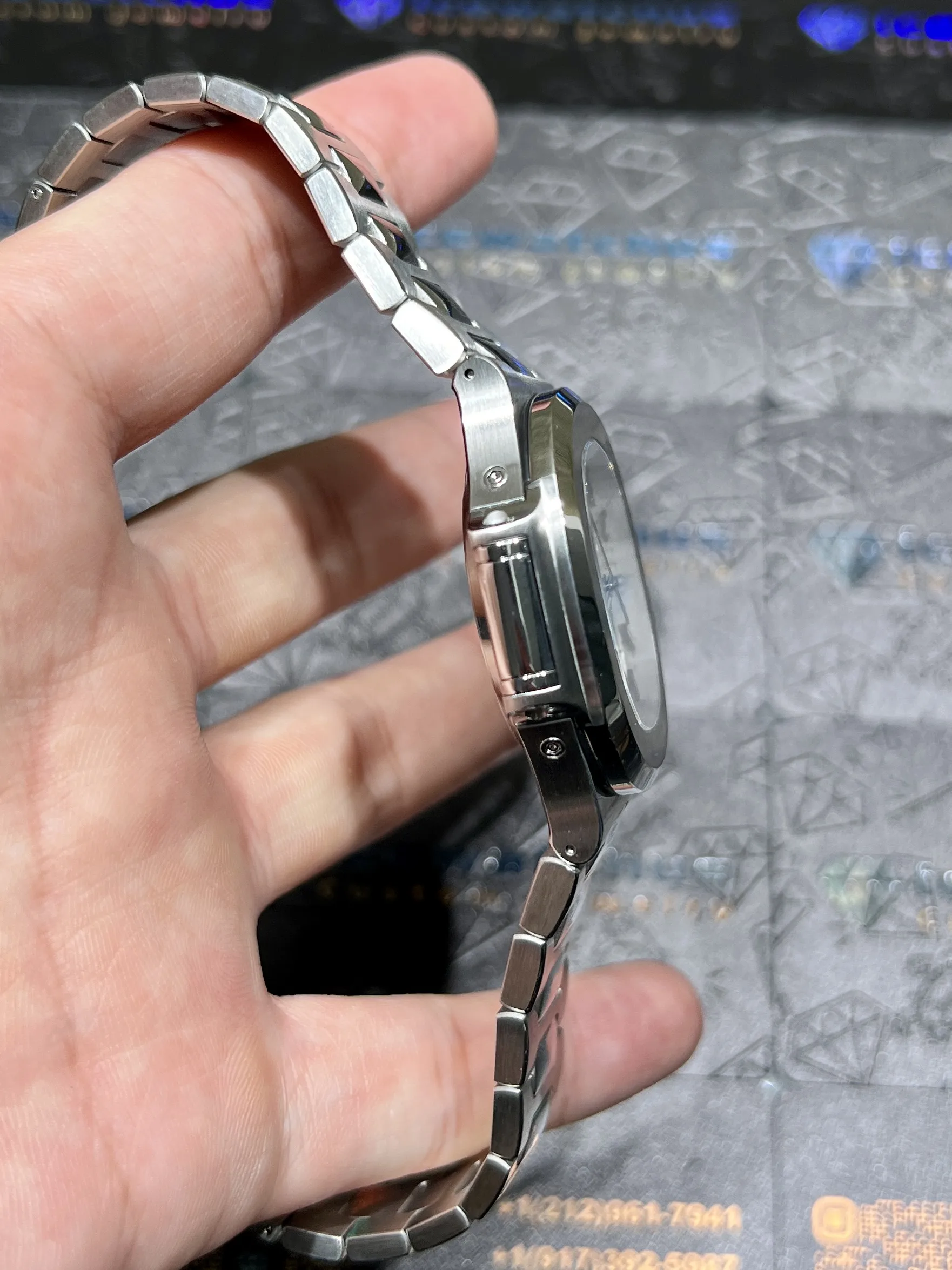 Nautilus 5726 Annual Calendar Stainless Steel Watch D531919328 — view 4