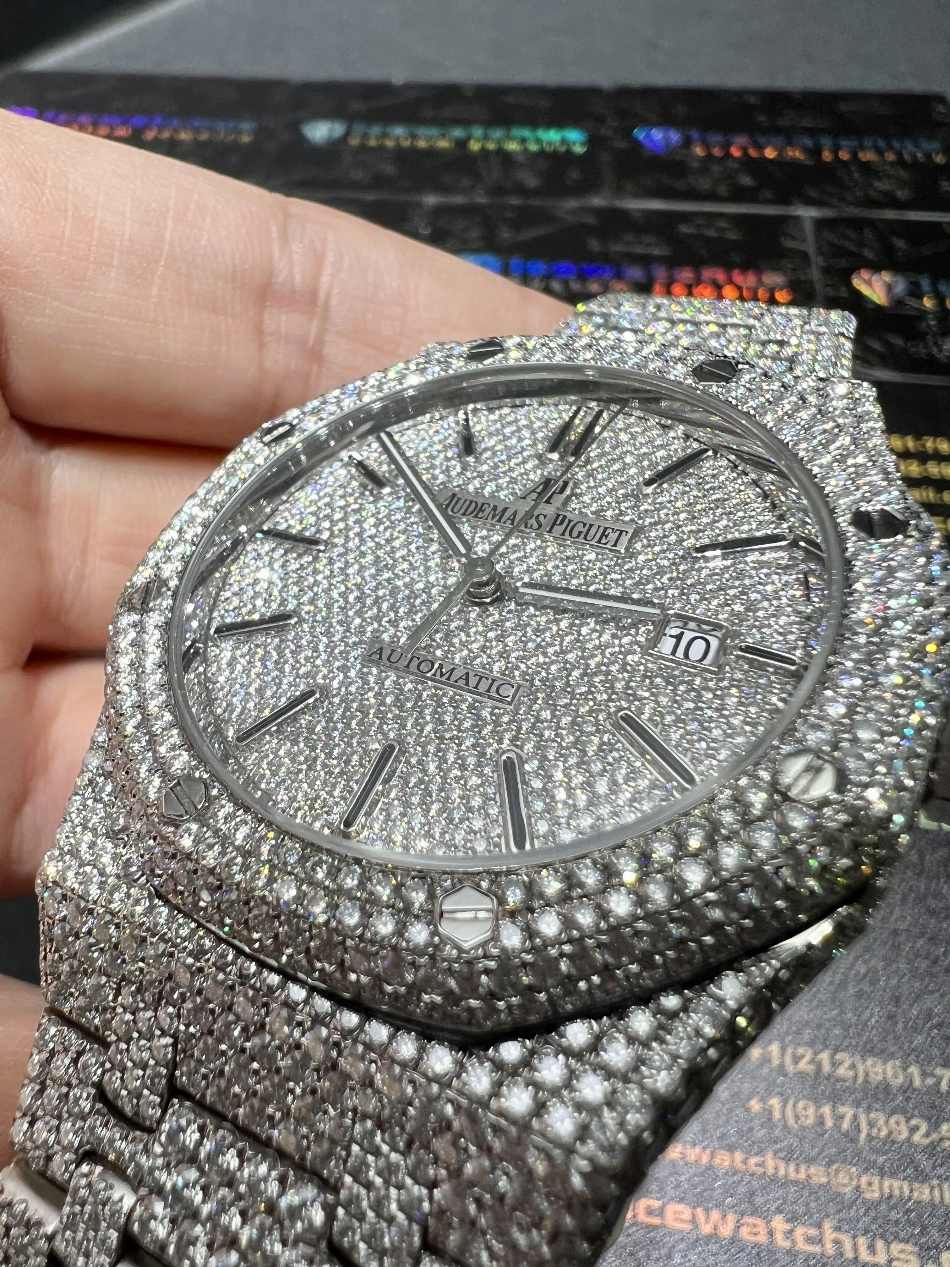 Royal Oak 15400 Full Pavé Icedout Watch D1215019318 — view 9