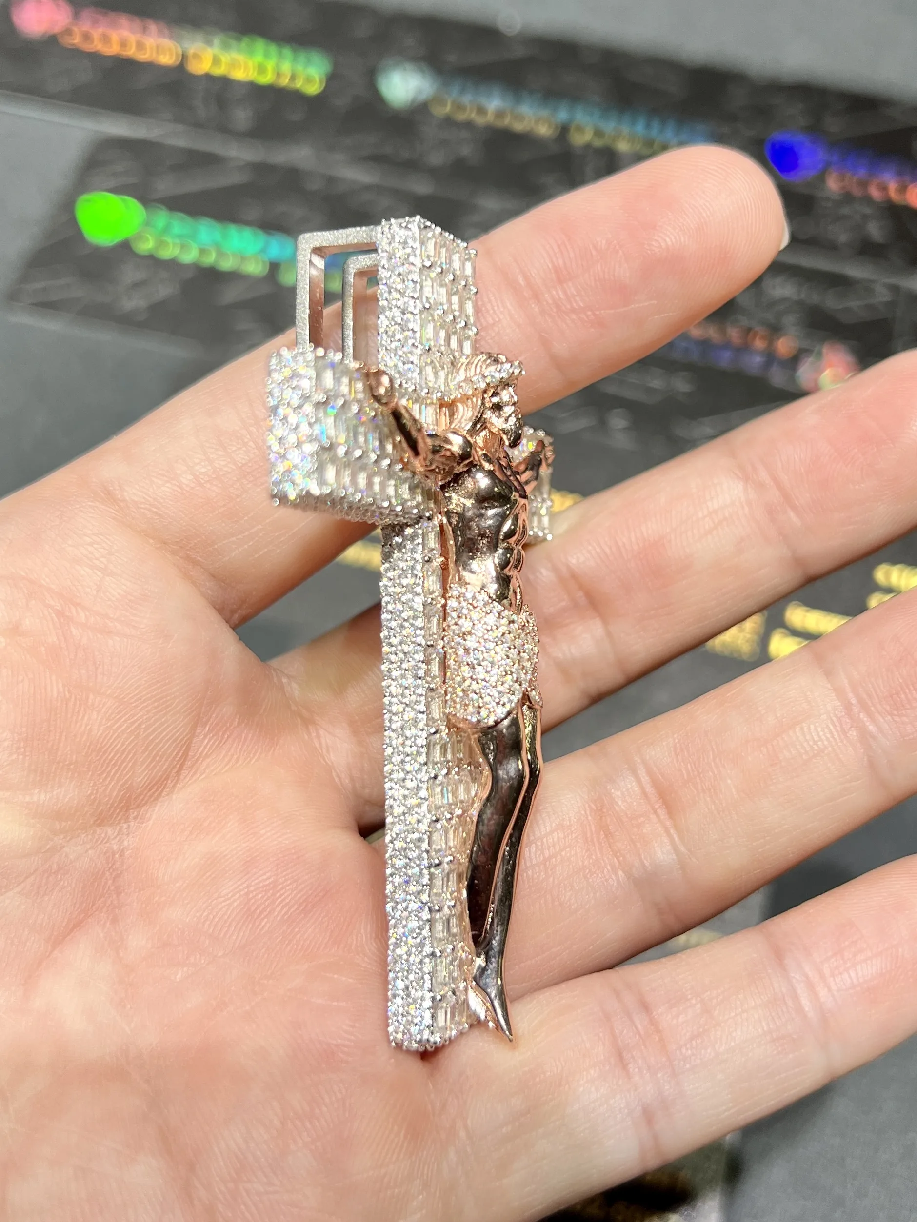 0093 Crucifixion of Jesus Cross Pendant 2 tone RoseGold & White 925 silver with moissanite W-50mm,H-71mm D594019331 — view 8