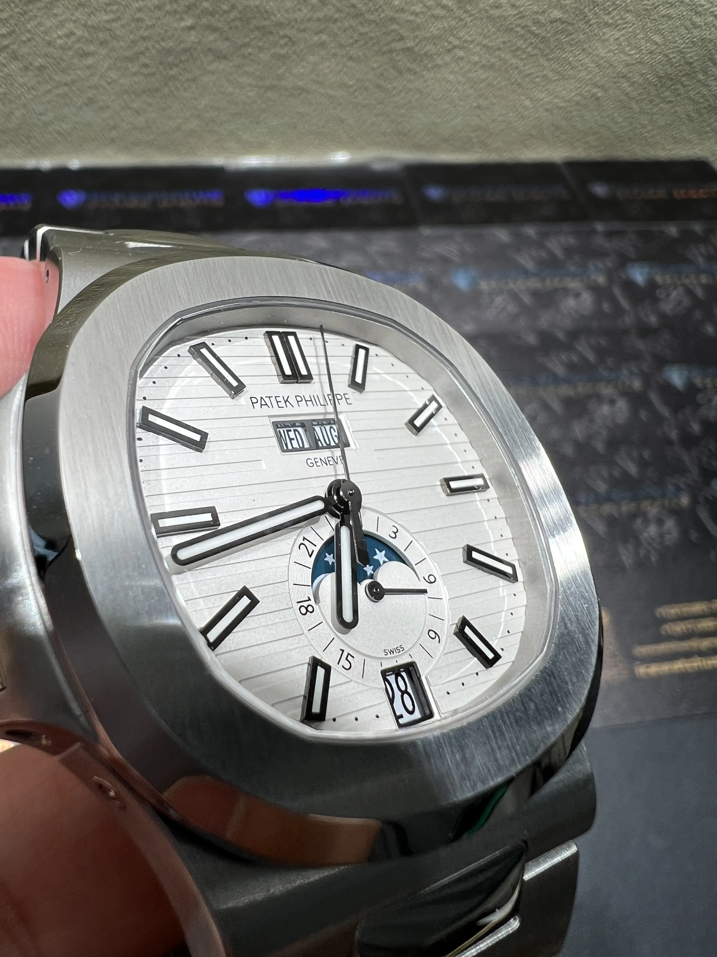 Nautilus 5726 Annual Calendar Stainless Steel Watch D531919328 — view 10