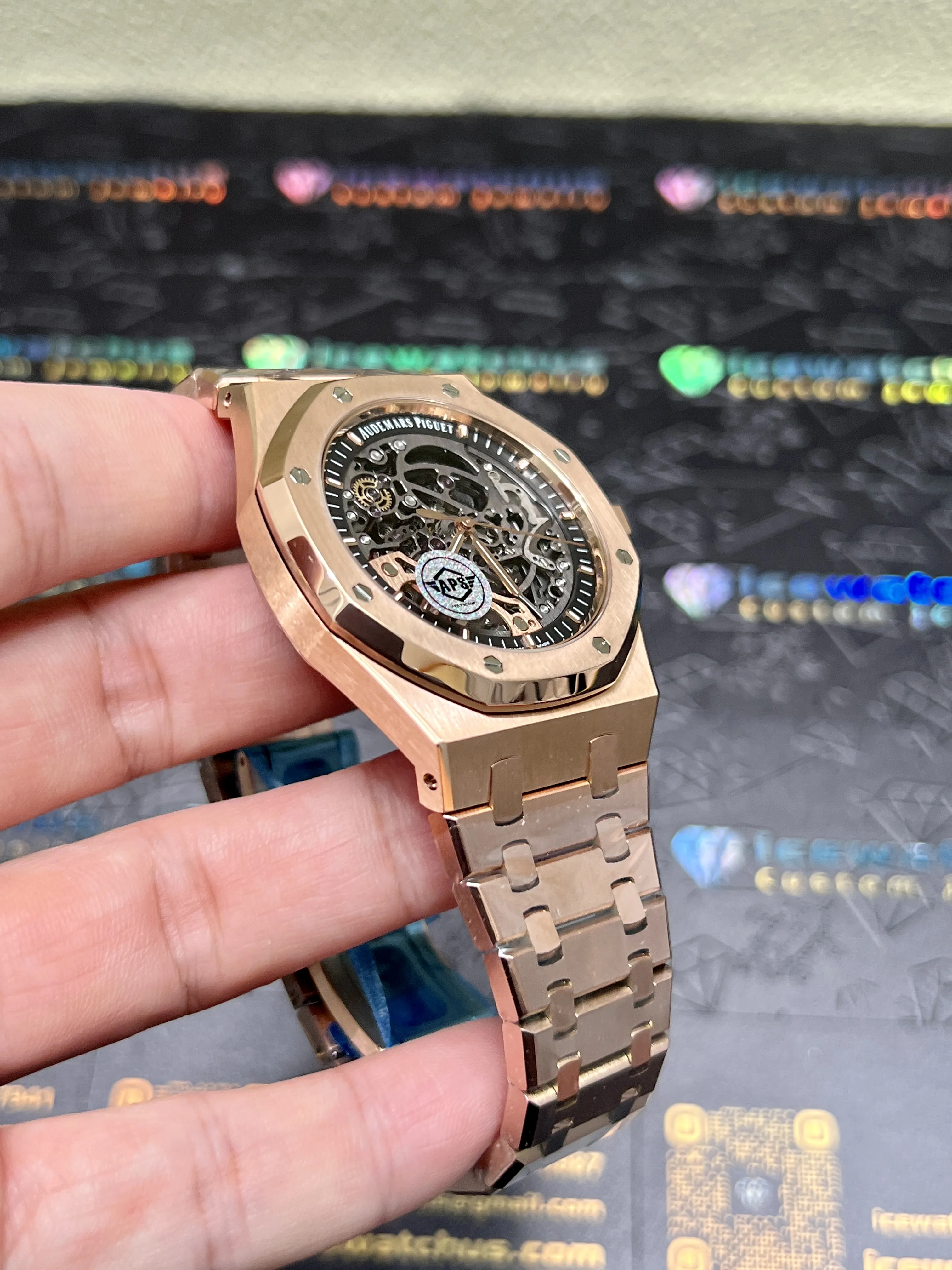 Royal Oak Skeleton Dial Rose Gold Watch D444219325 — view 4