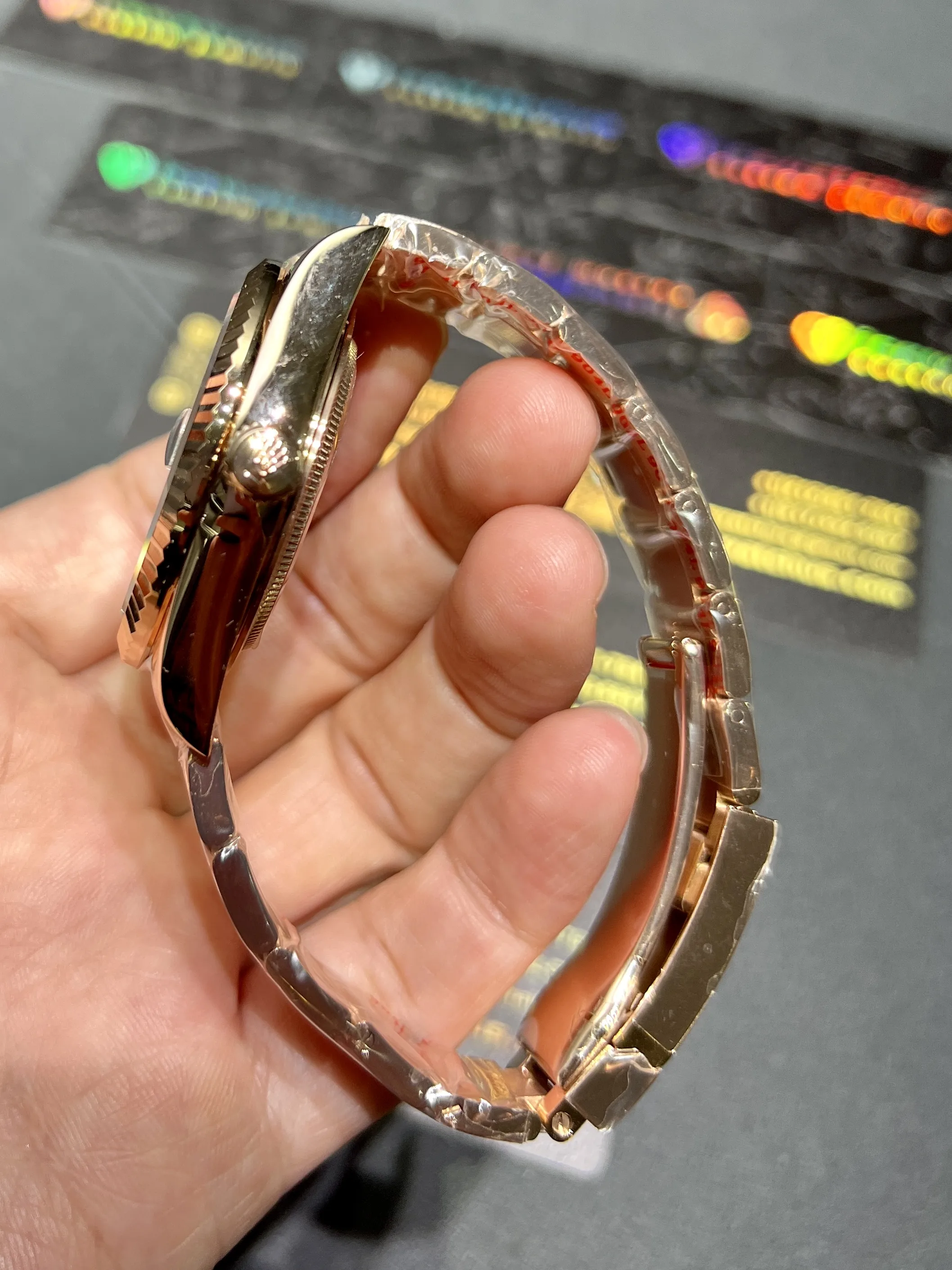 Sky-Dweller 42mm Rose Gold Watch with Green Dial D391519324 — view 5
