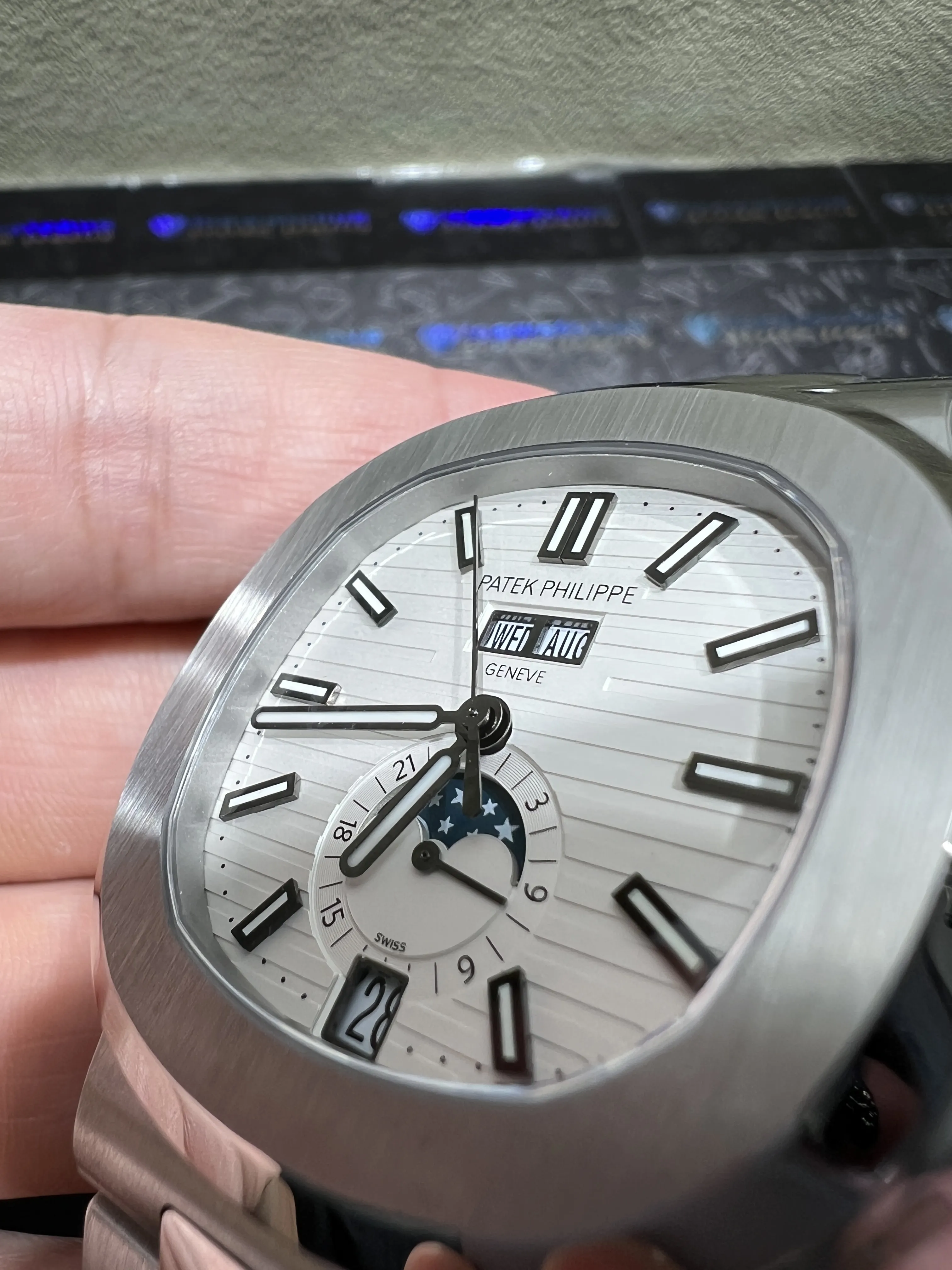 Nautilus 5726 Annual Calendar Stainless Steel Watch D531919328 — view 9