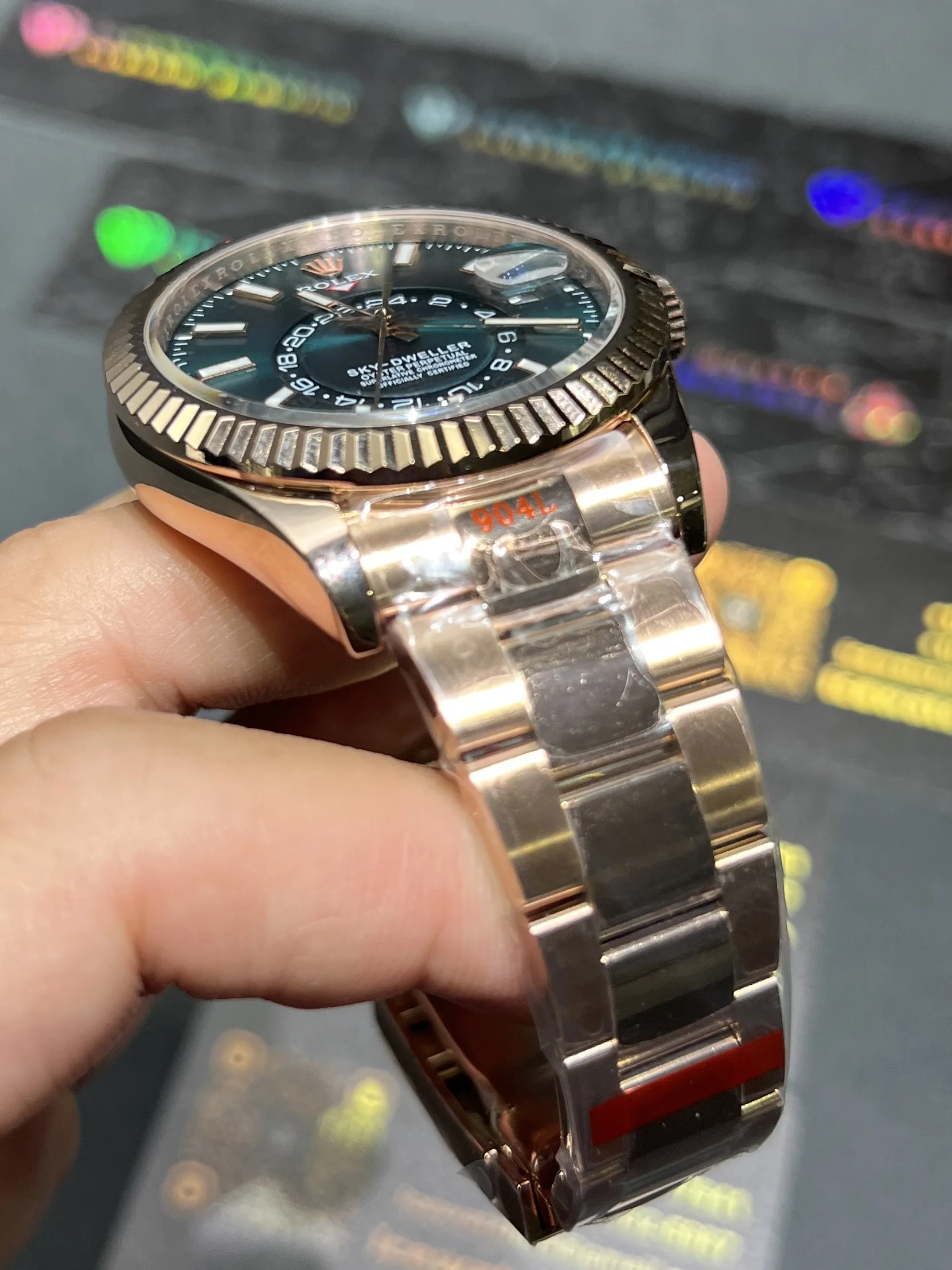 Sky-Dweller 42mm Rose Gold Watch with Green Dial D391519324 — view 8