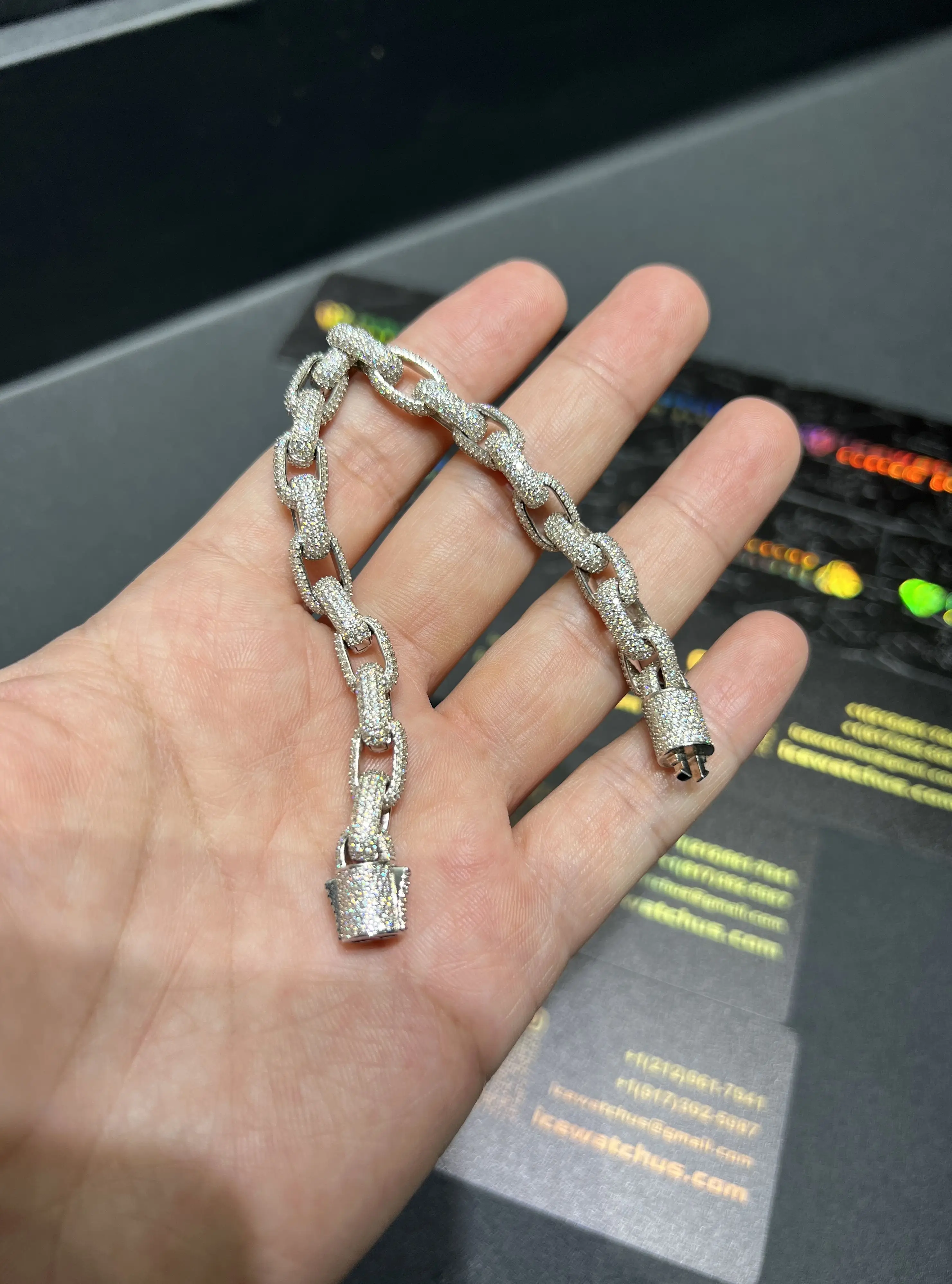 0104 925 Slive Moissanite Bracelets 8mm 7.5in D405019340