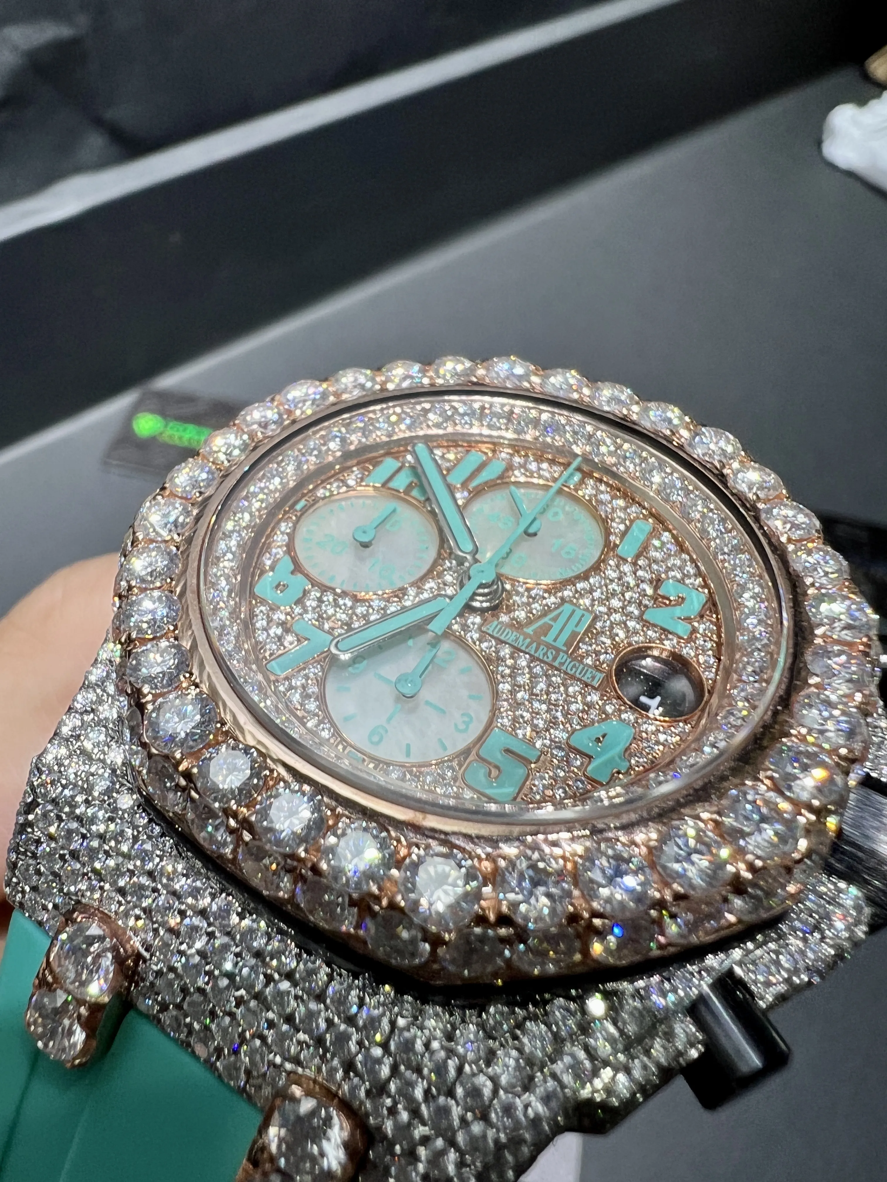 Royal Oak Offshore Pavé Dial Icedout Watch D877519344 — view 10