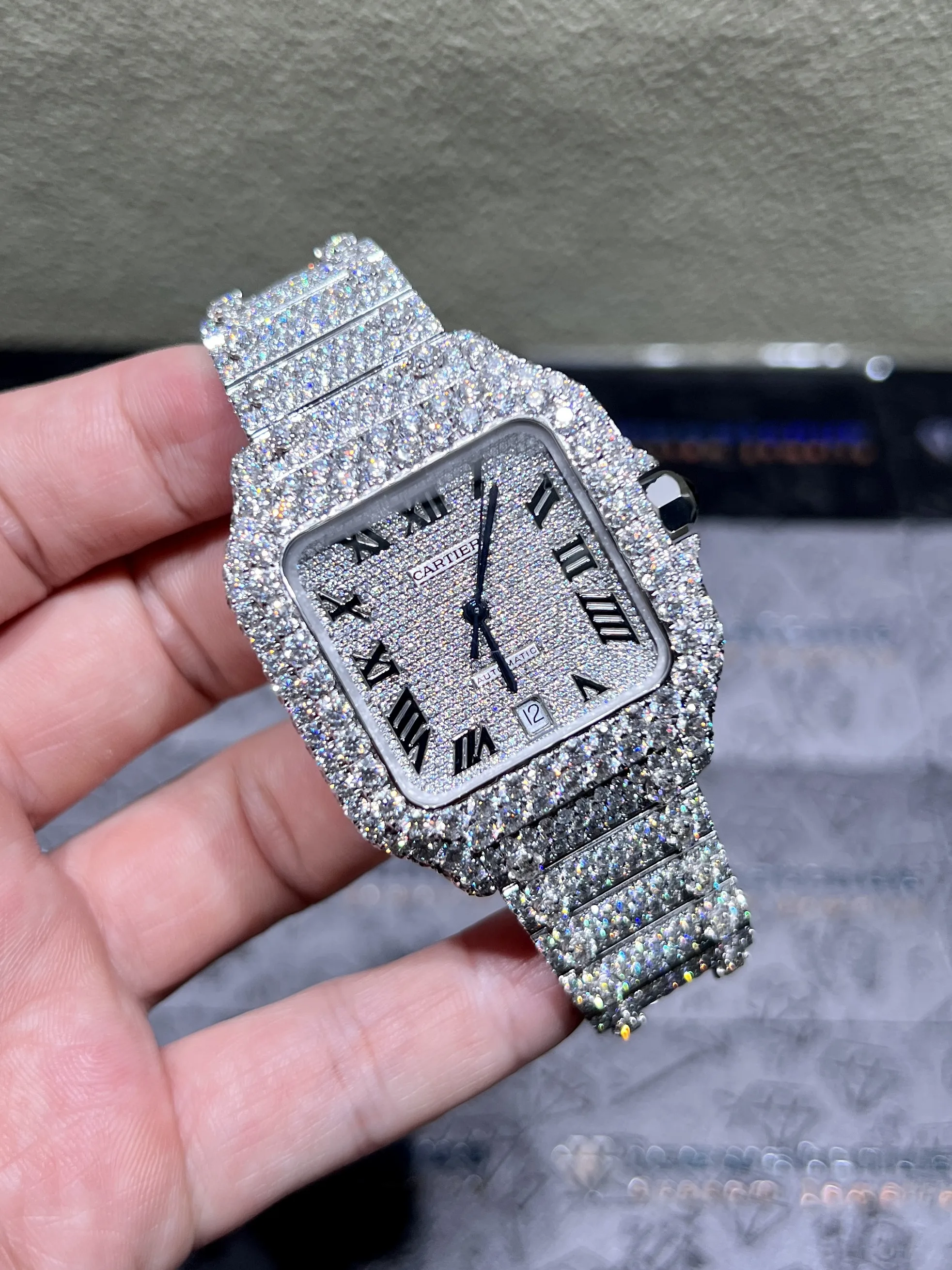 Santos de Cartier Icedout Pavé Watch D1147519348 — view 2