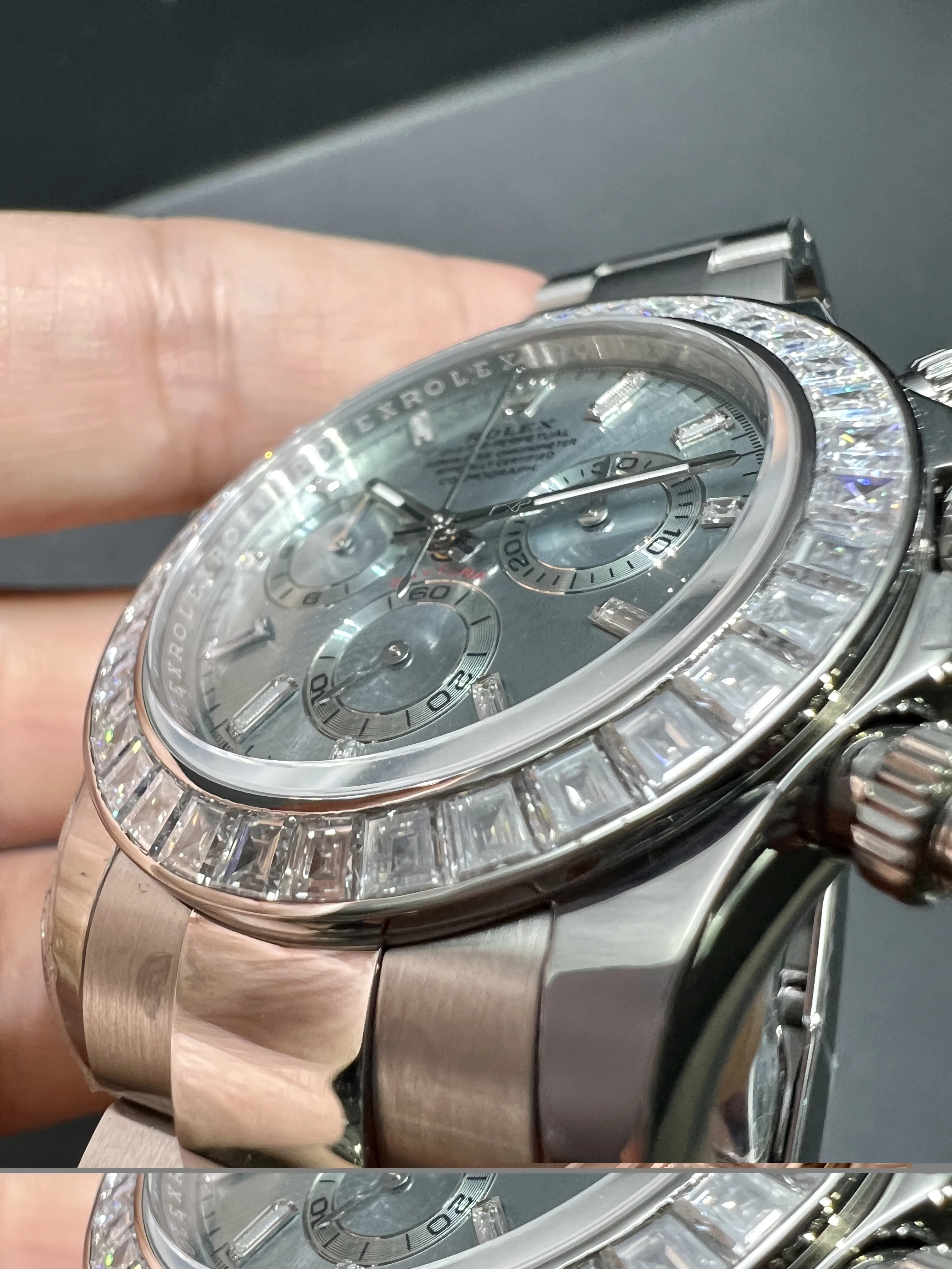 Cosmograph Daytona Icedout Watch with Baguette Bezel D810019361 — view 2