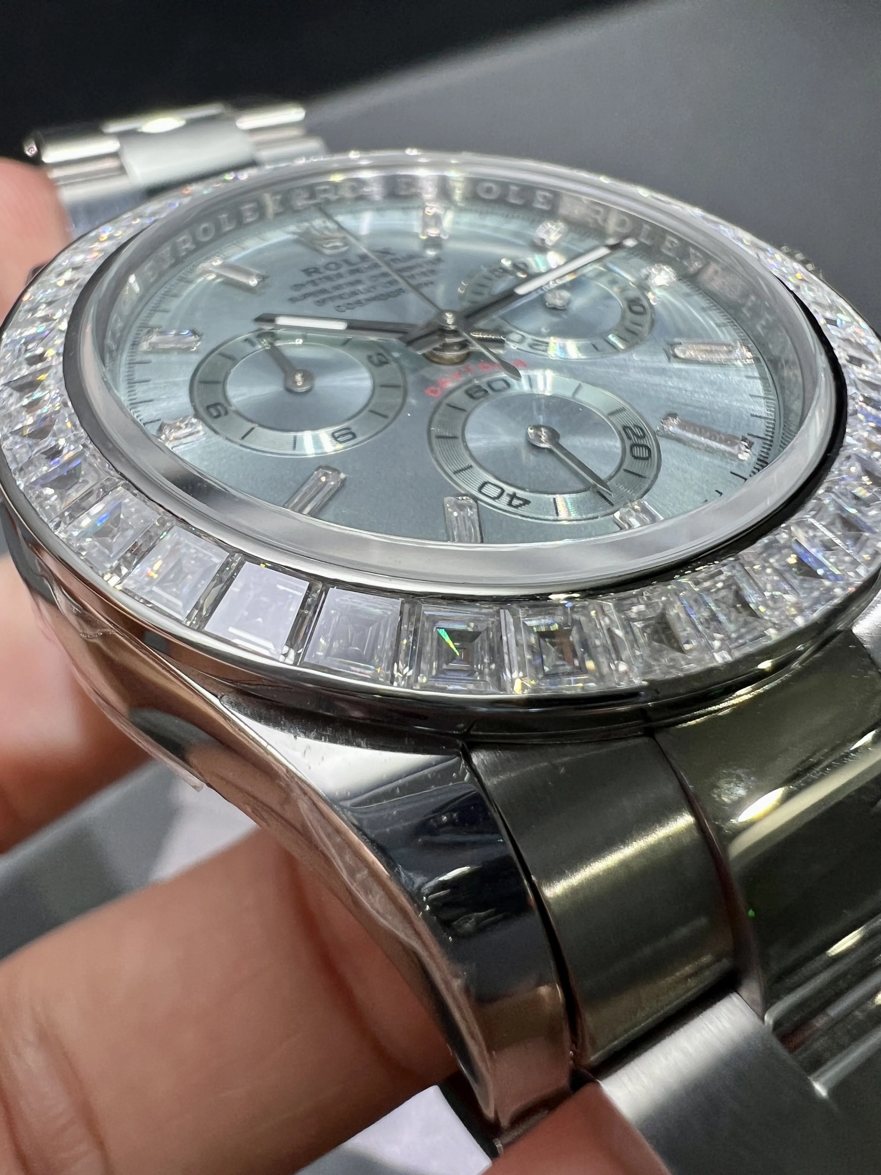 Cosmograph Daytona Icedout Watch with Baguette Bezel D810019361 — view 10