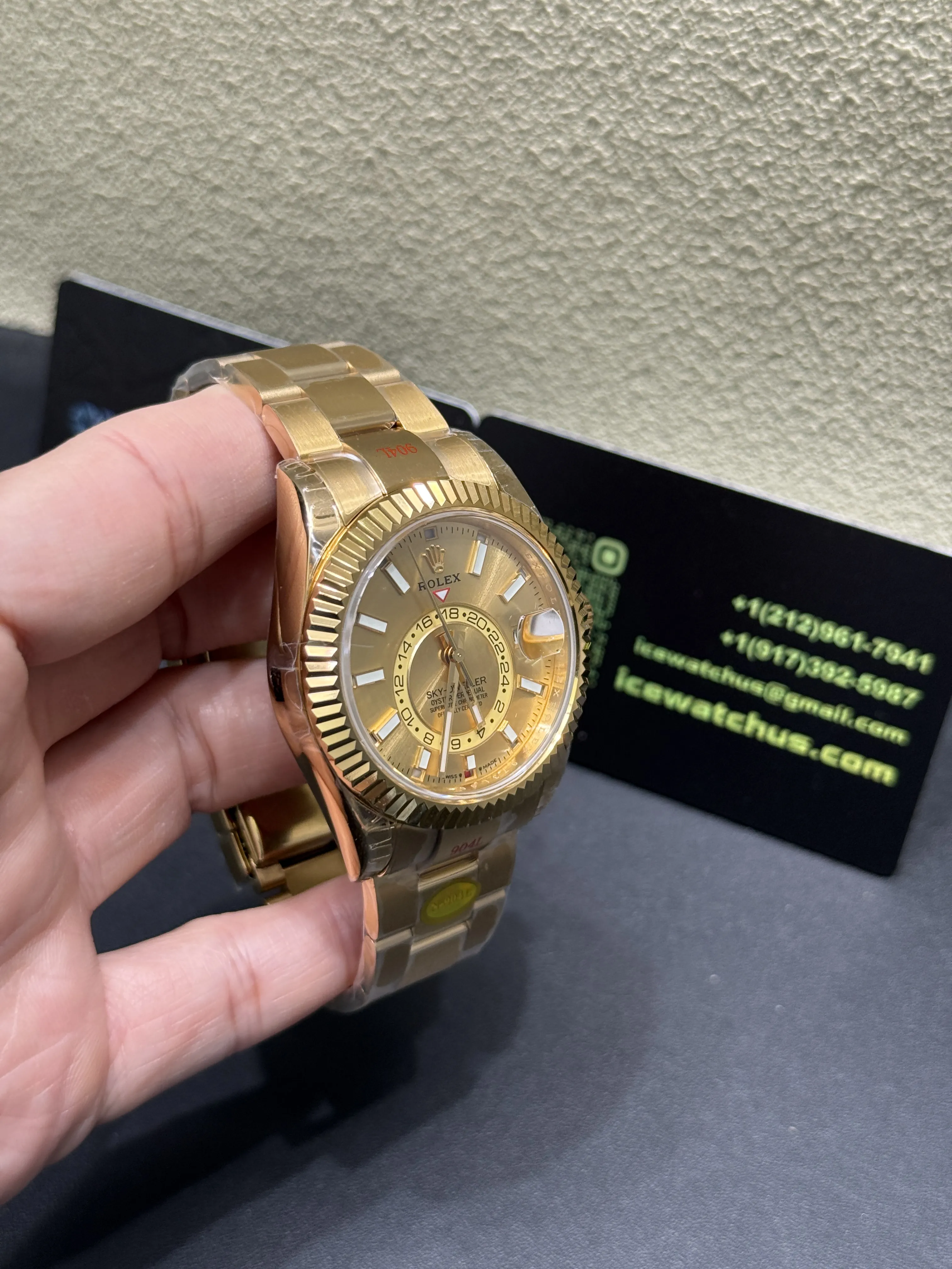 Sky-Dweller Oystersteel Gold-Tone Watch D398319383 — view 3