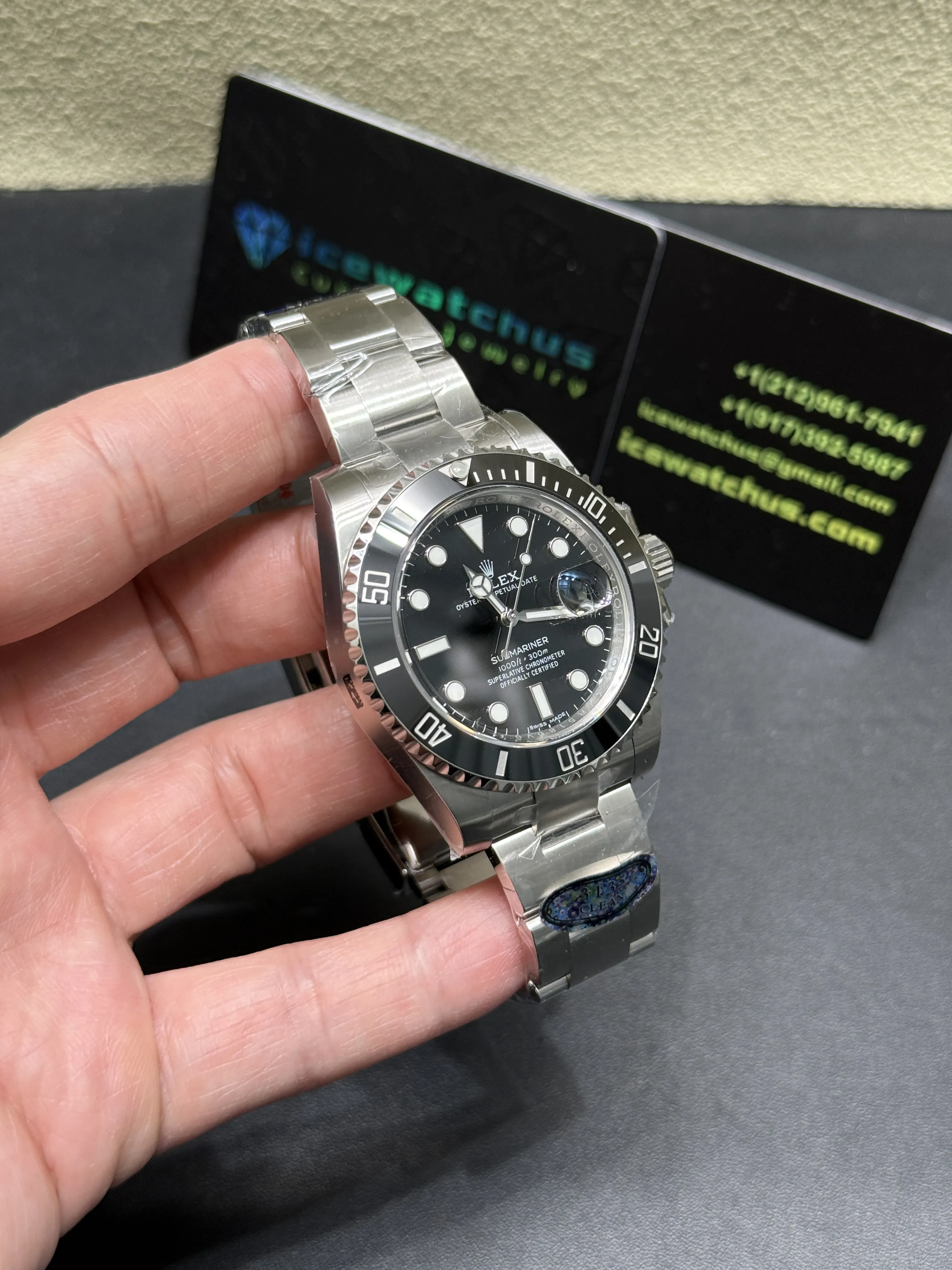 Submariner Date Oystersteel Watch D425319372 — view 3