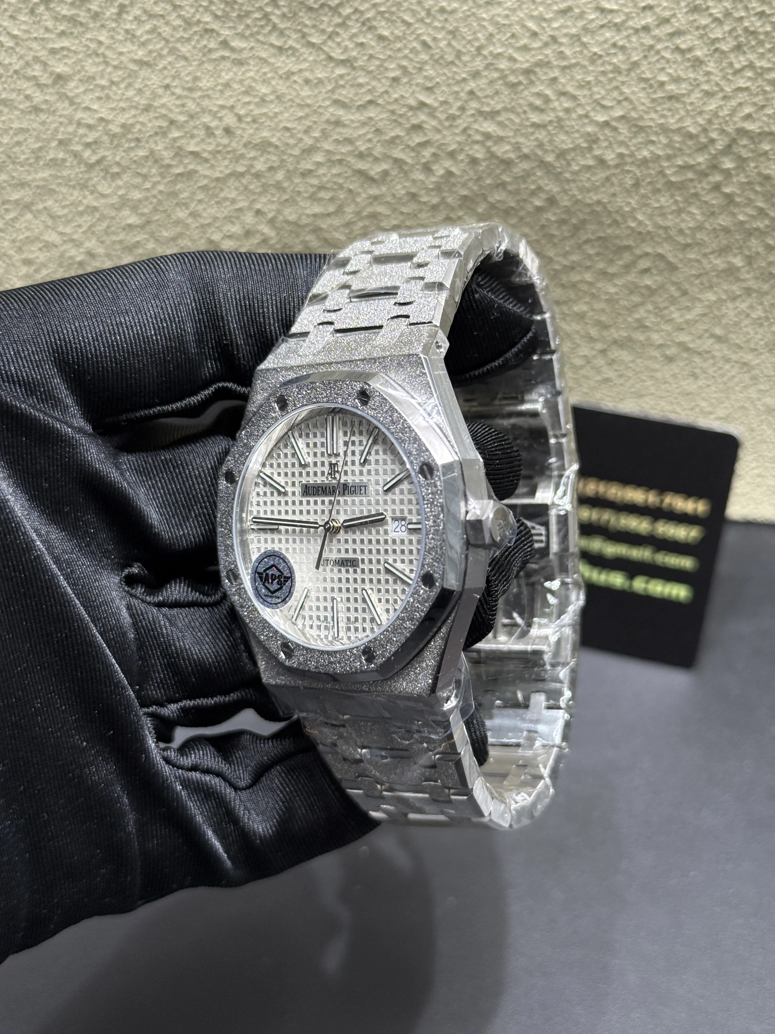 Royal Oak 15400 Frosted Gold Automatic Watch D450919378 — view 4