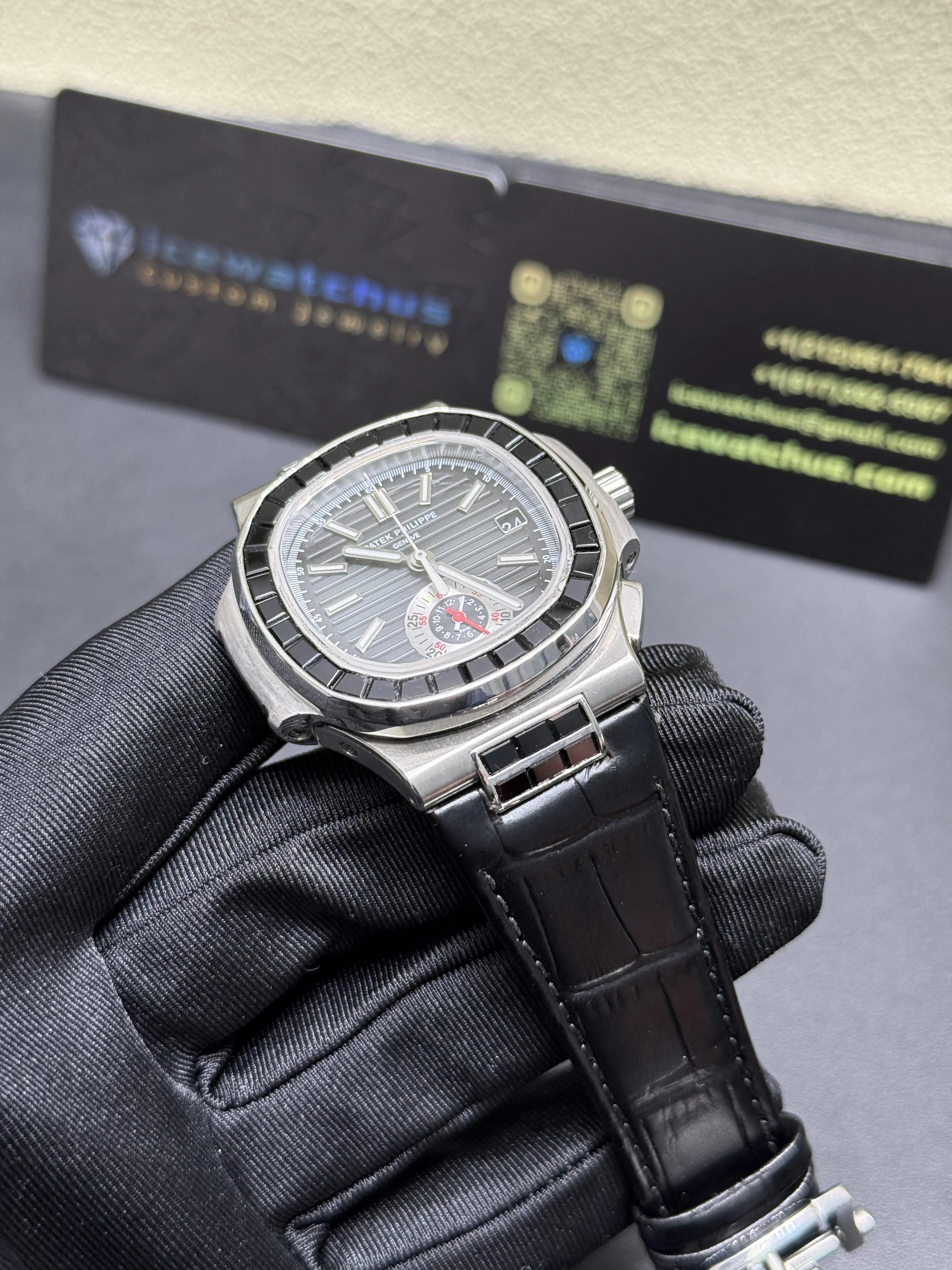 Nautilus Chronograph with Black Baguette Bezel D877519380 — view 3