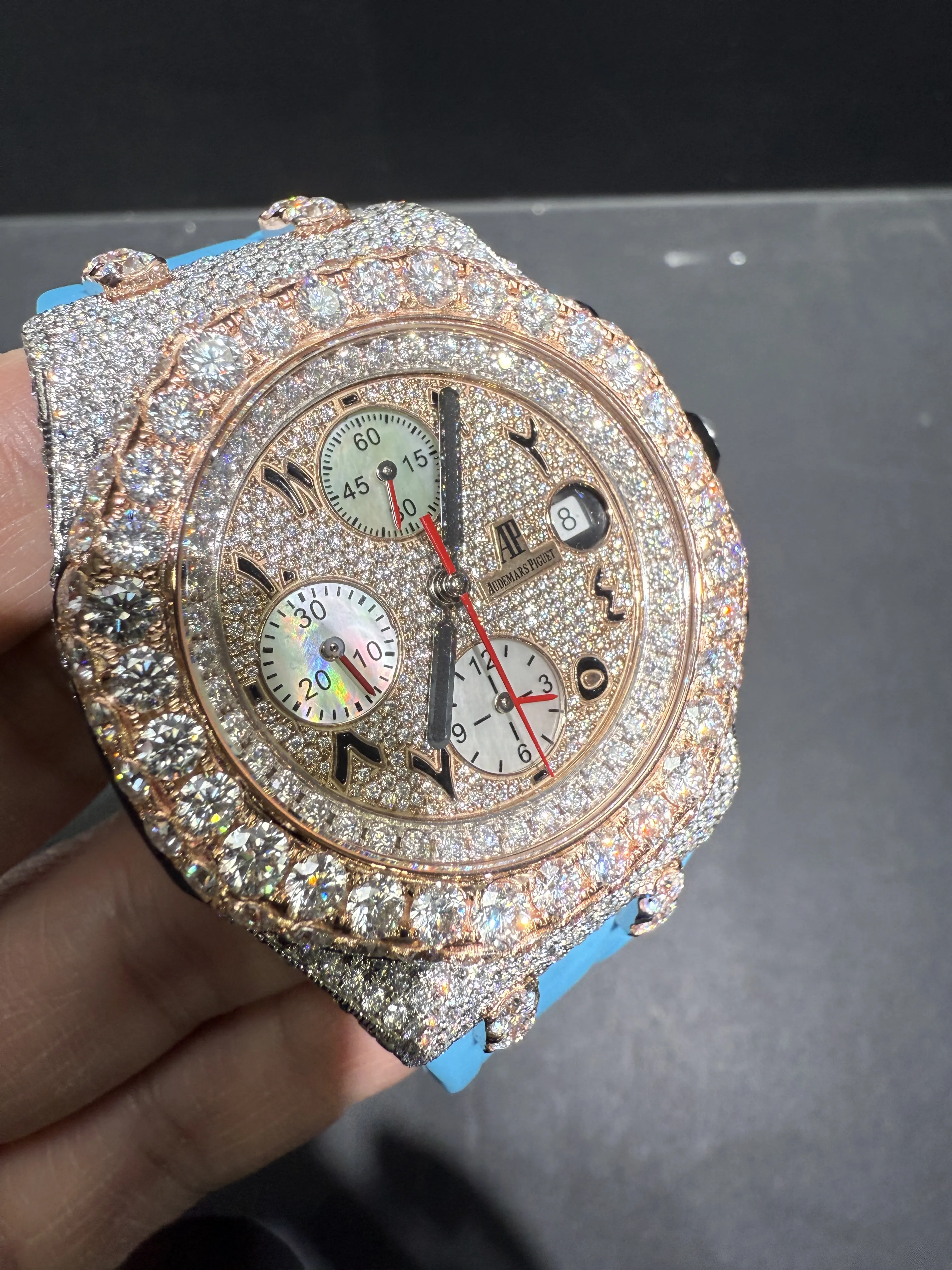 Royal Oak Offshore Icedout Chronograph Watch D877519367 — view 9