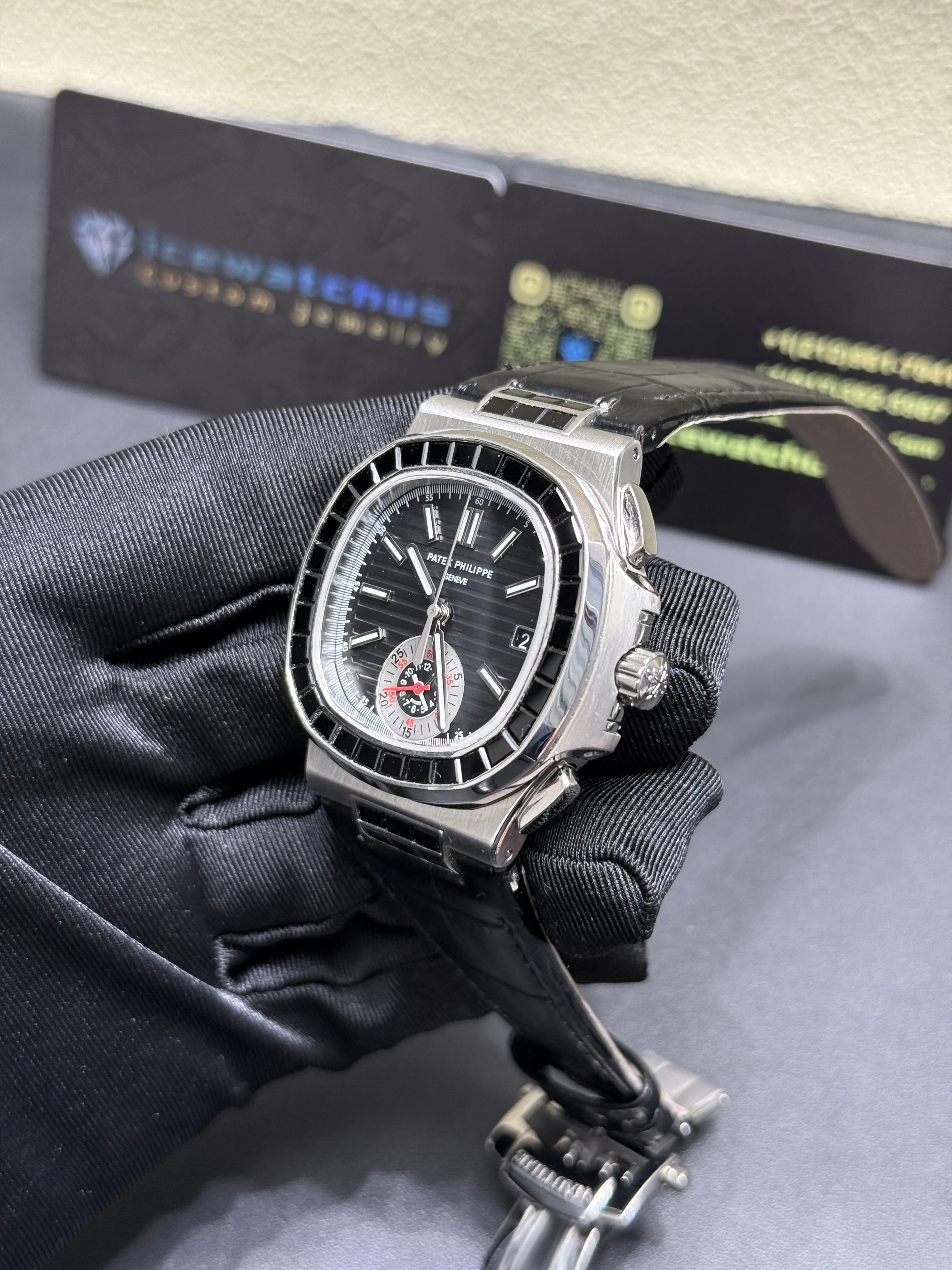 Nautilus Chronograph with Black Baguette Bezel D877519380 — view 4