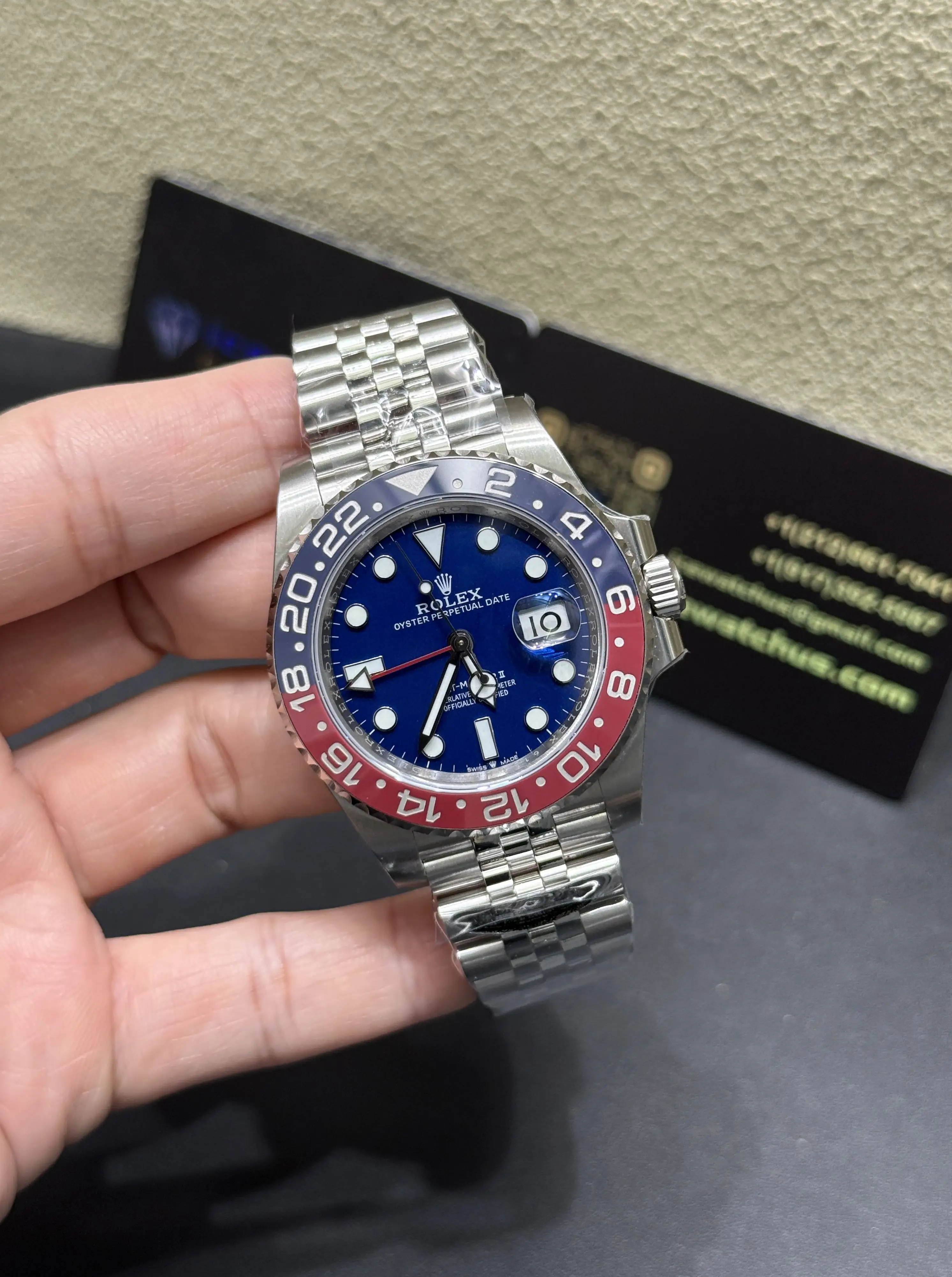 GMT-Master II 'Pepsi' Jubilee Bracelet Watch D417219382 — view 2