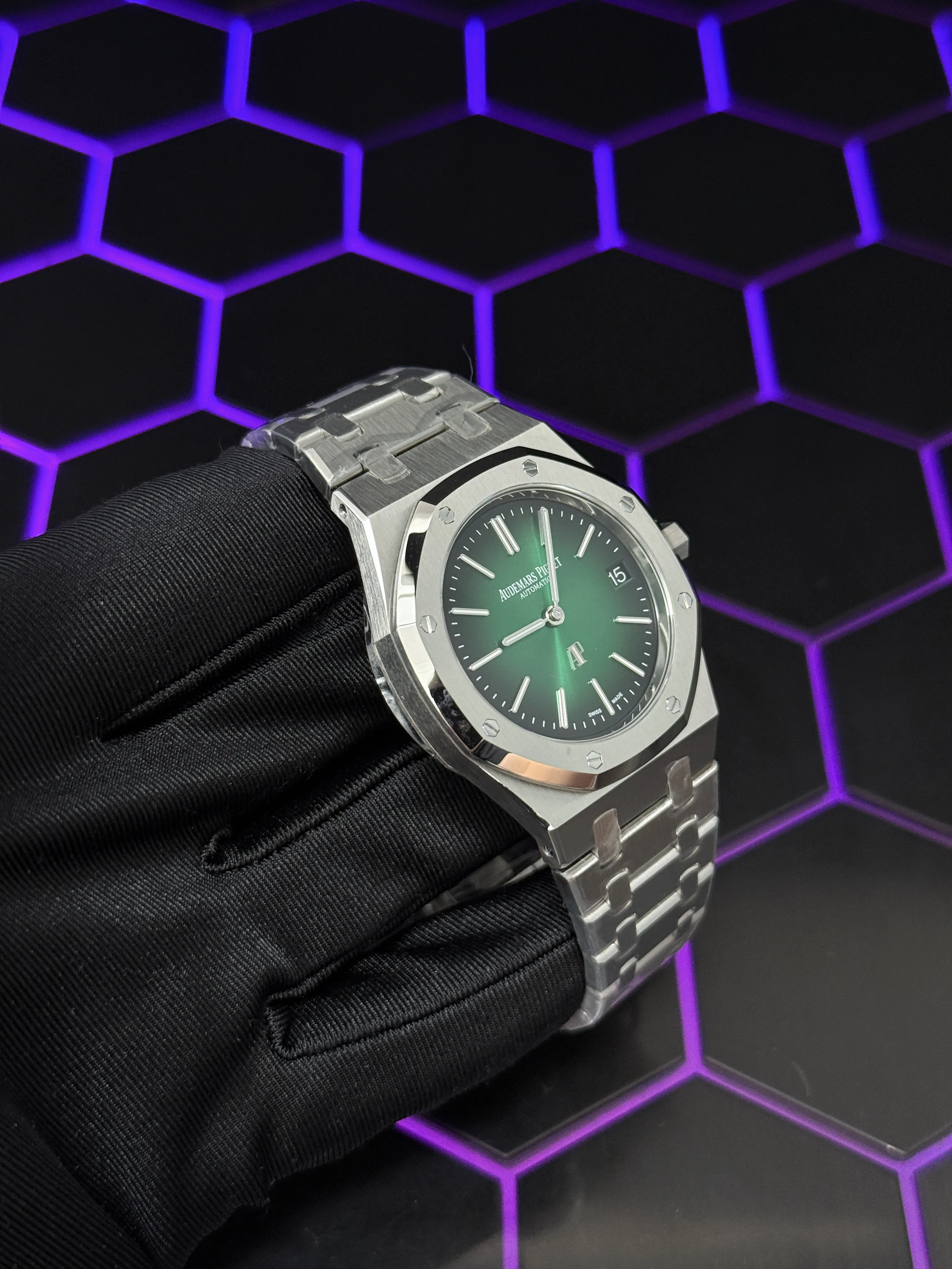 Royal Oak Jumbo Extra-Thin 39mm Watch D438819394 — view 3