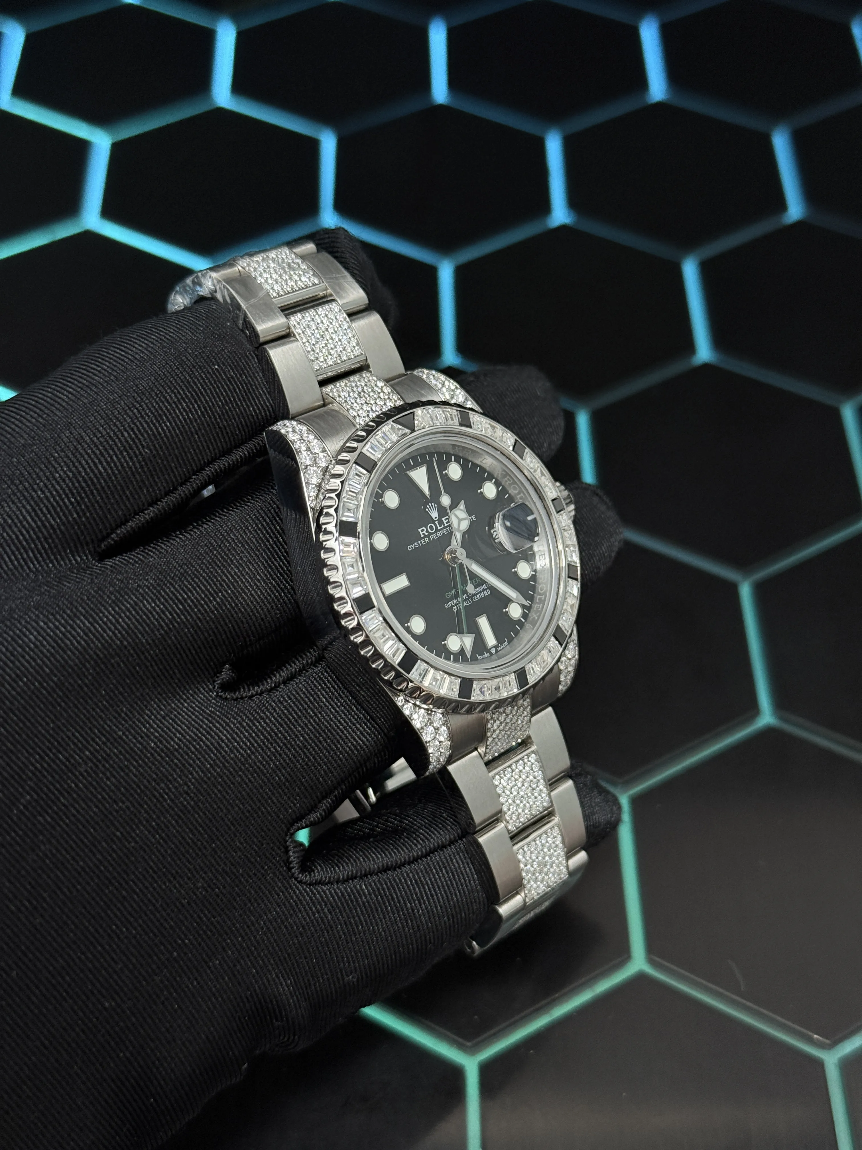 GMT-Master II Icedout Watch with Baguette Bezel D1147519396 — view 3