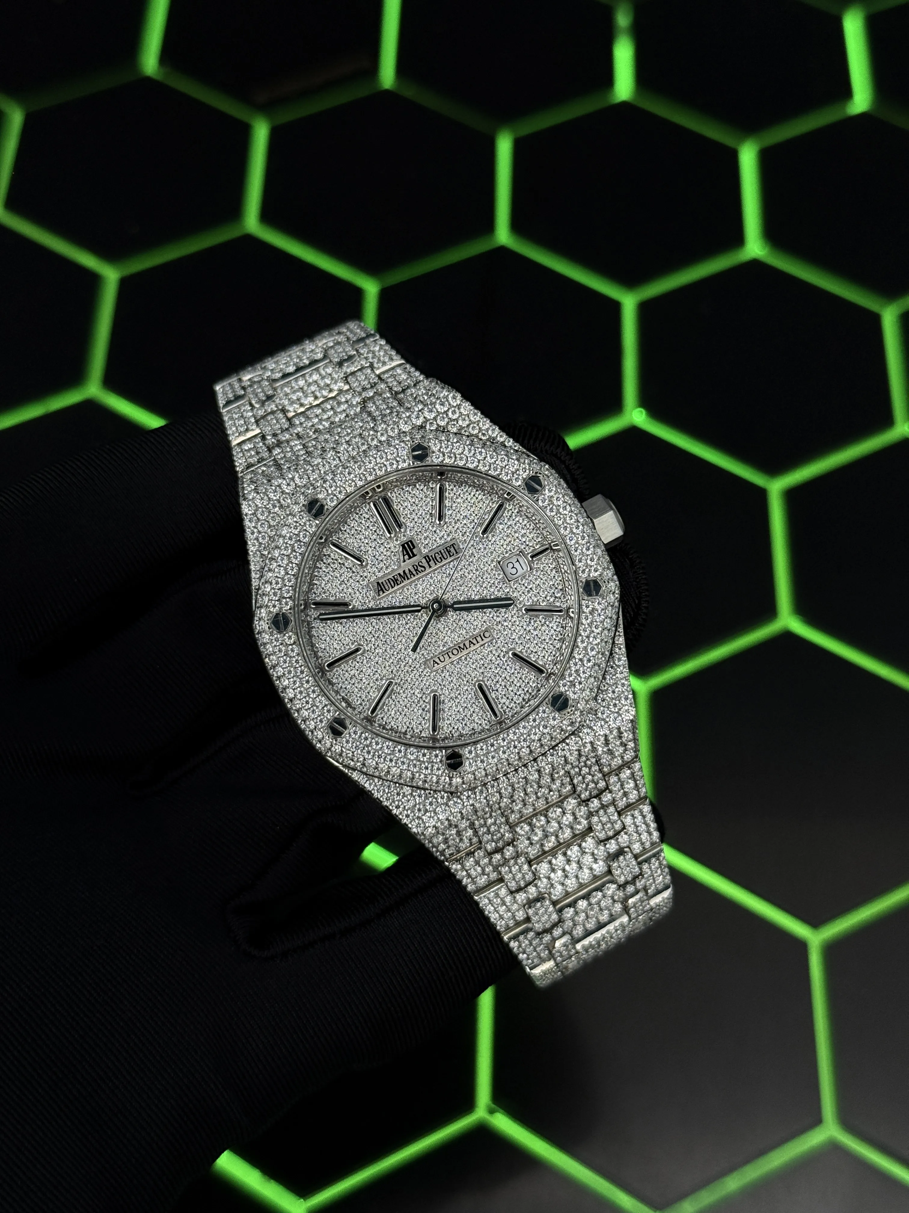 Royal Oak 15400 Full Pavé Icedout Watch D1215019397 — view 2