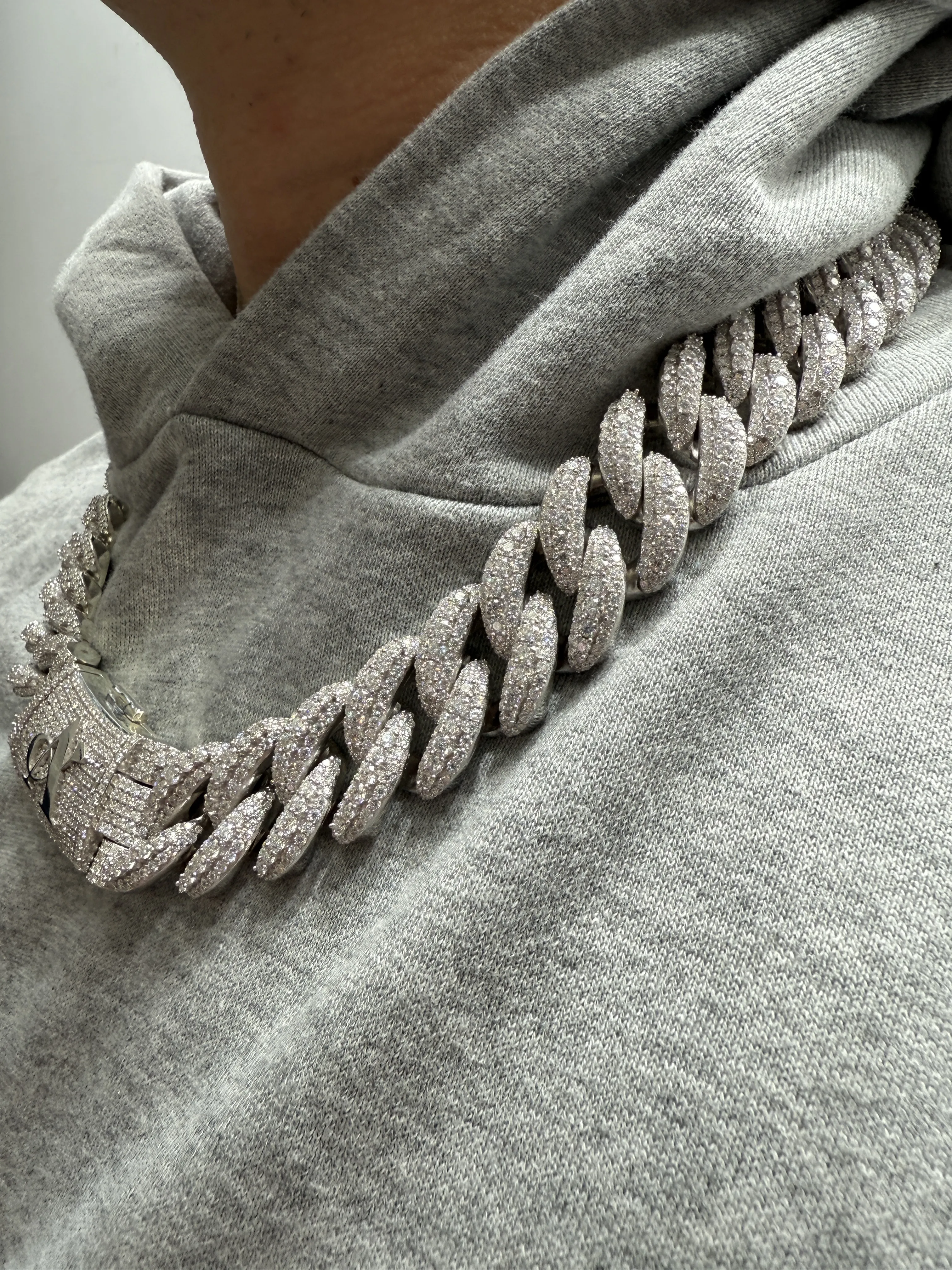 22mm 22in 925Silver Moissanite Cuban chain D1687519398 — view 4