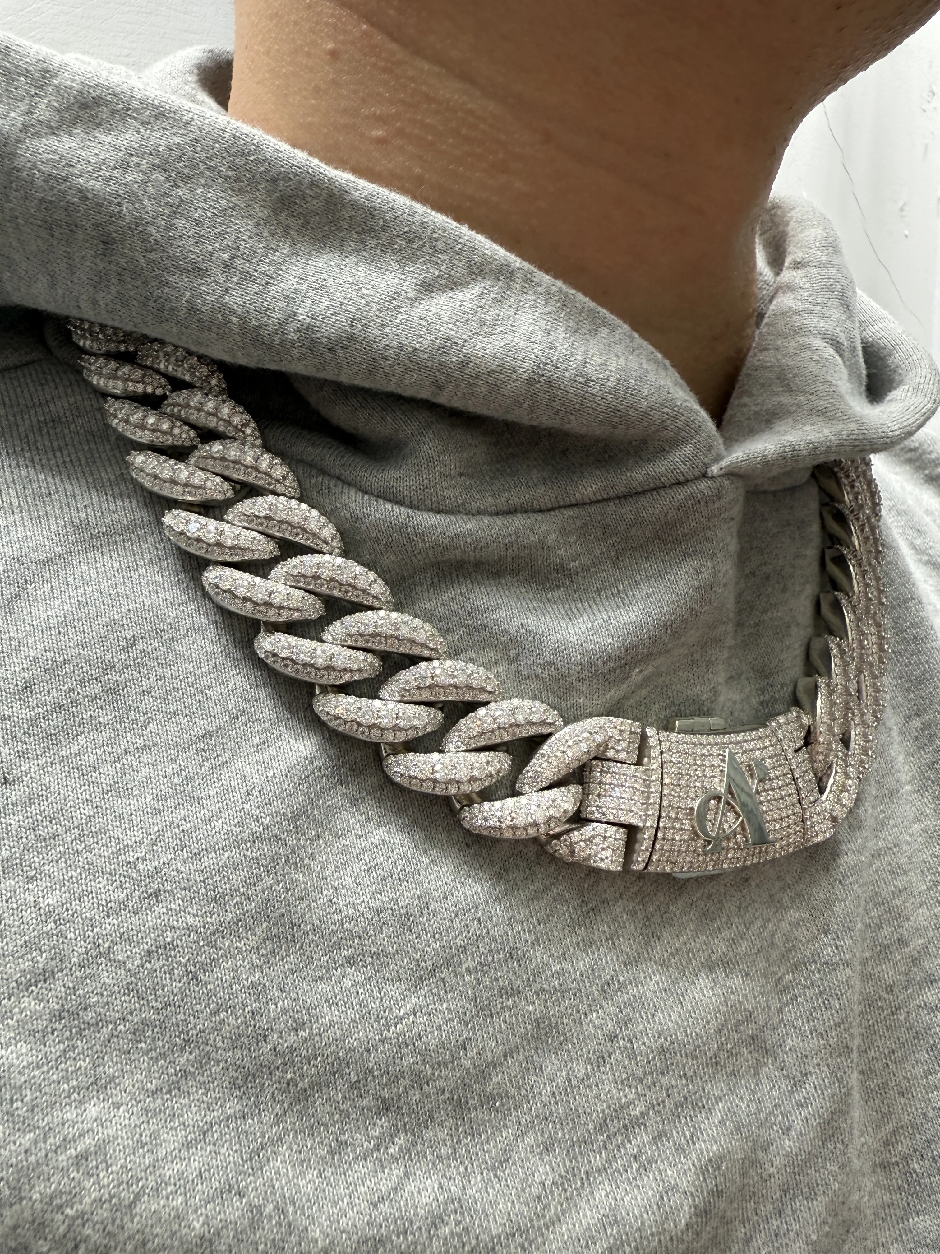 22mm 22in 925Silver Moissanite Cuban chain D1687519398 — view 3