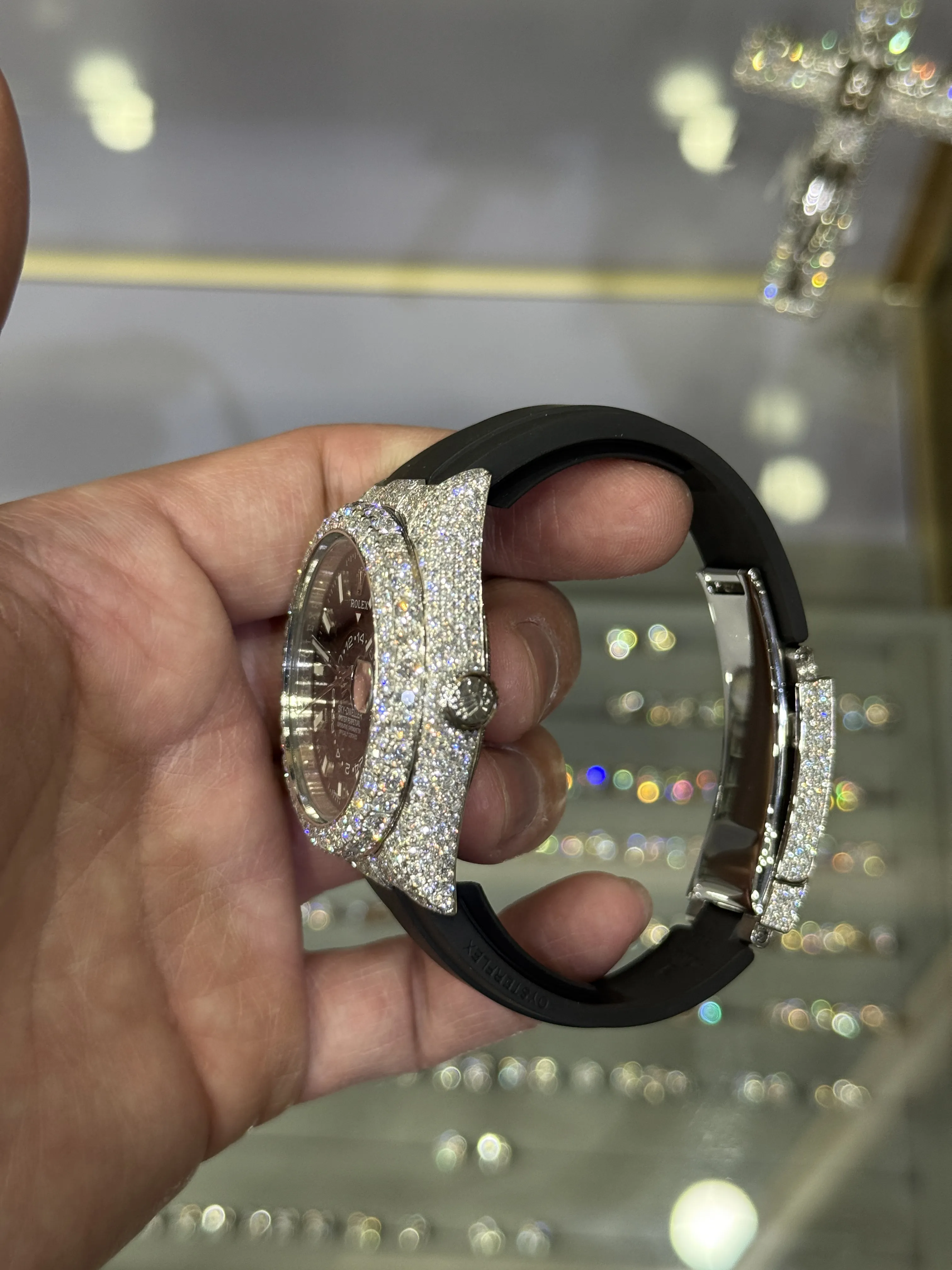 0167 VVS Lab-grown Diamond Rolex SkyDweller 42mm Rubber band D1687519401 — view 4