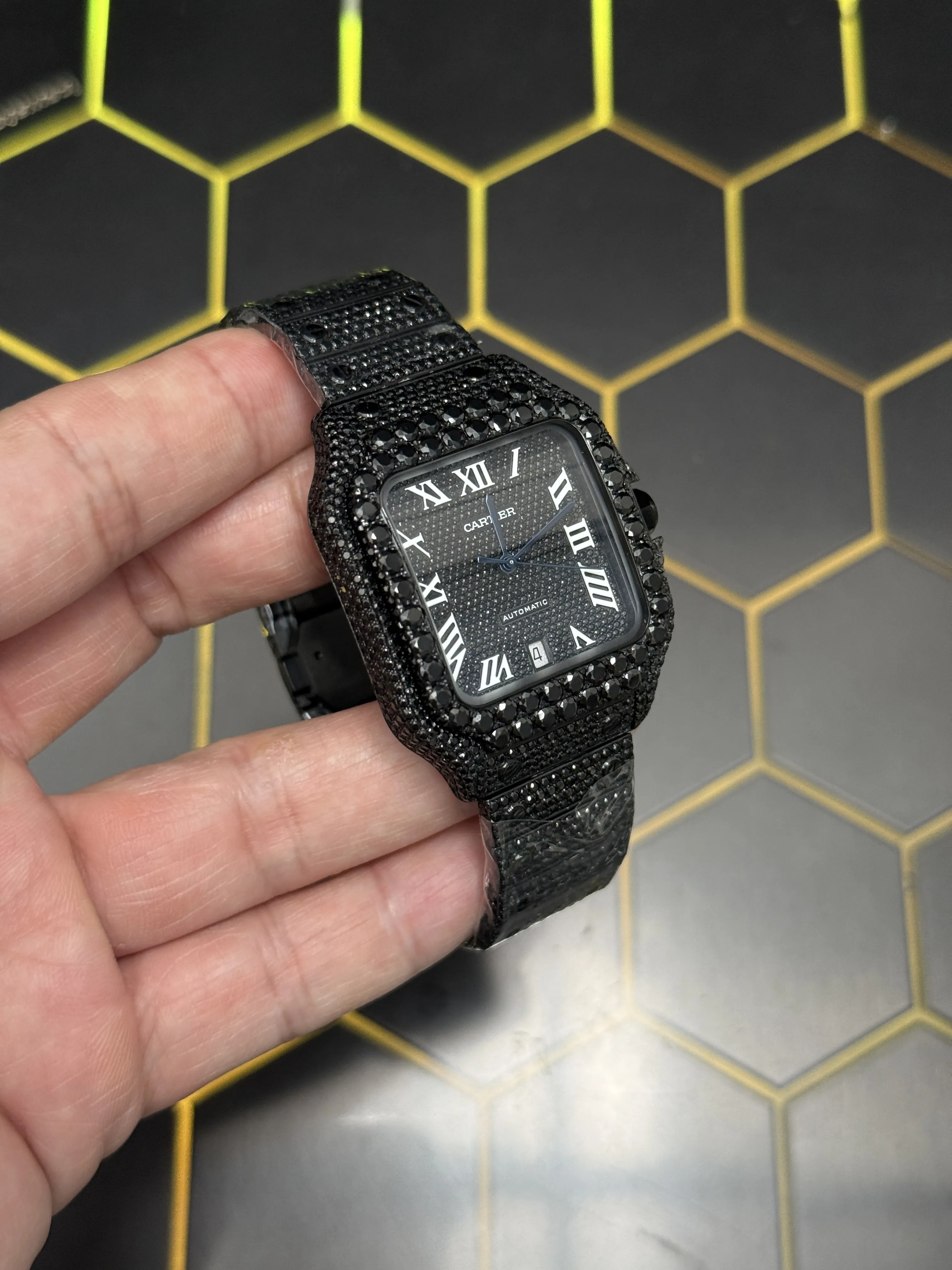 Santos de Cartier Black Moissanite Icedout Watch D1215019402 — view 3