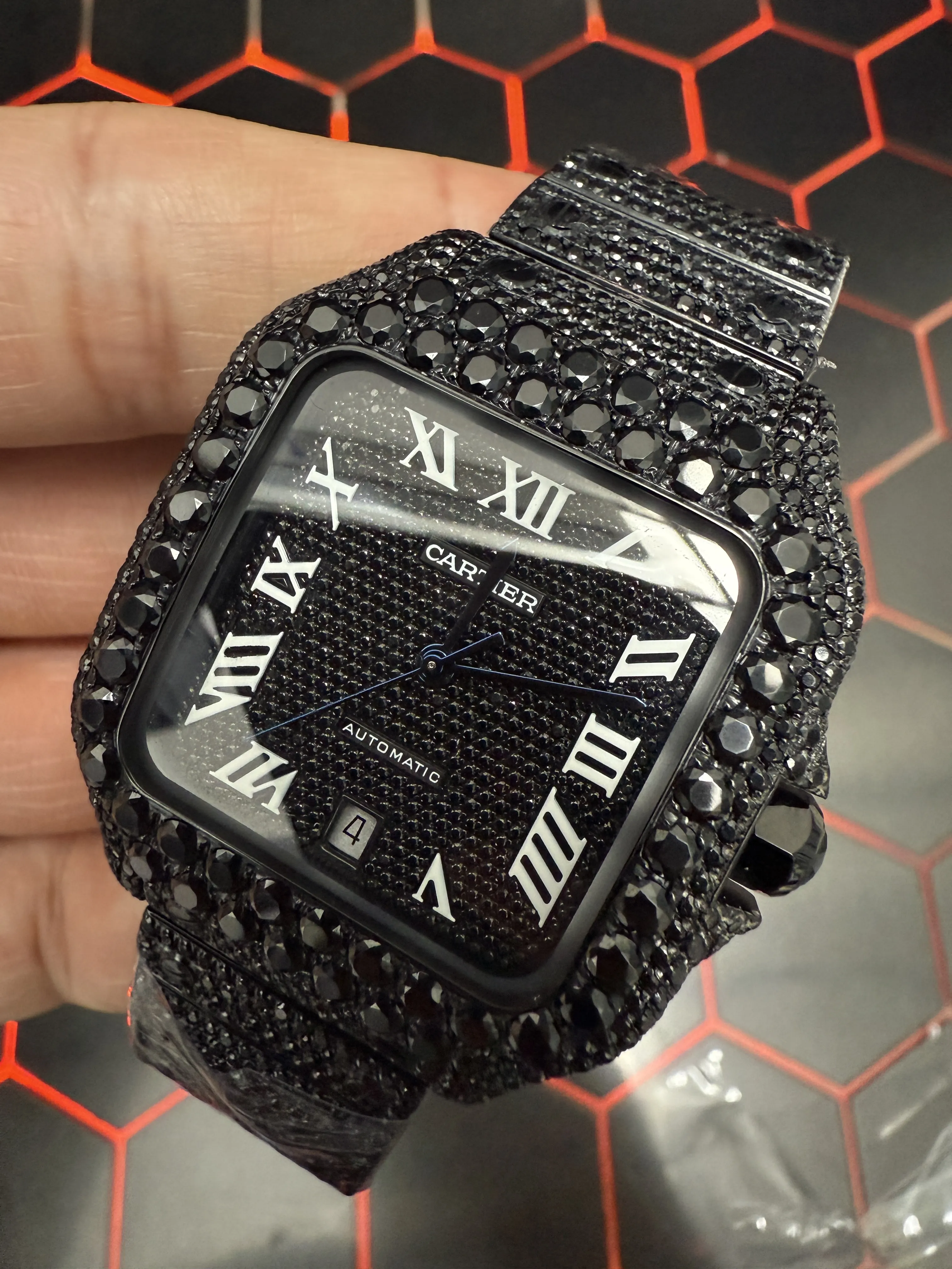 Santos de Cartier Black Moissanite Icedout Watch D1215019402 — view 9
