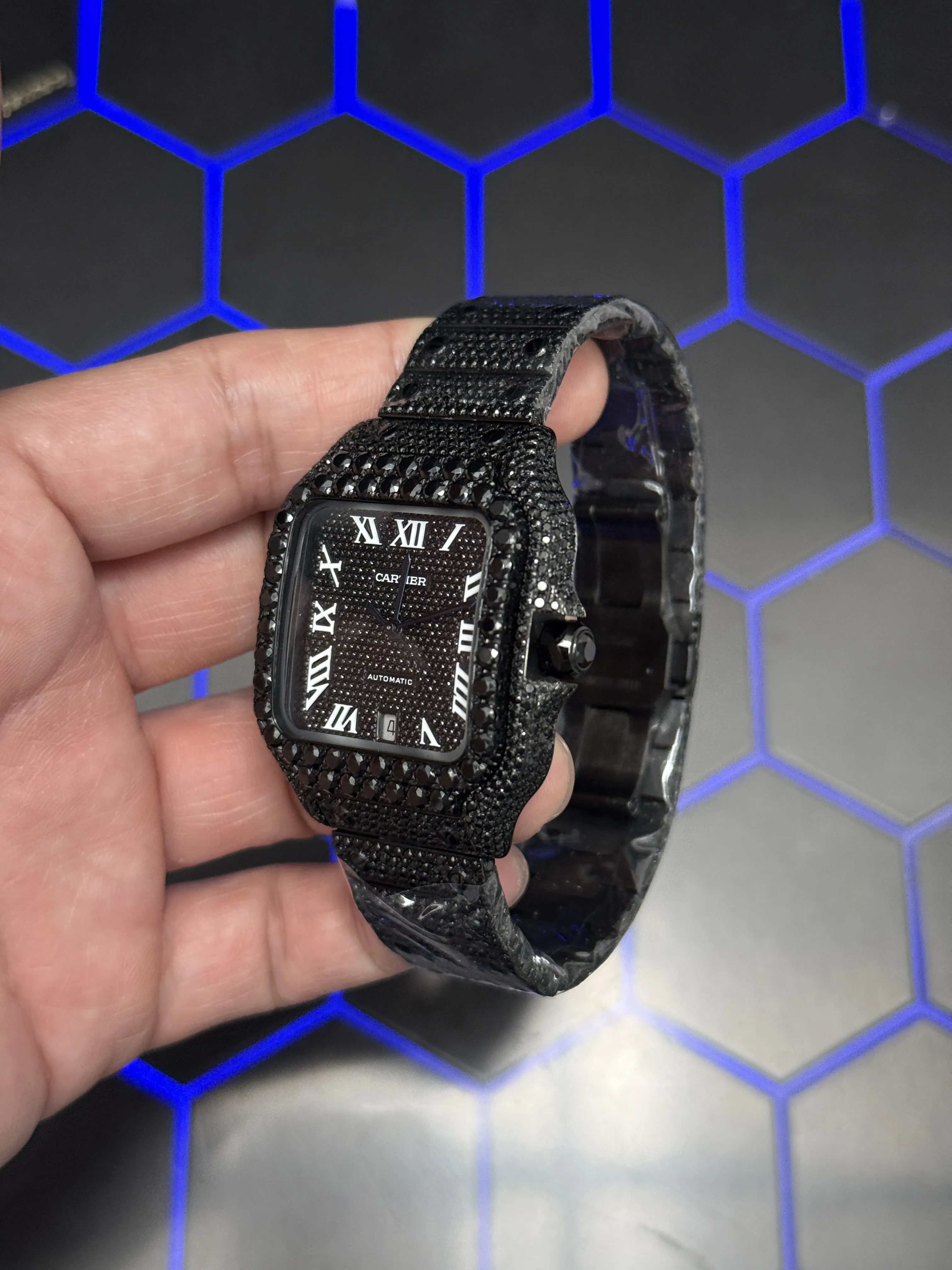 Santos de Cartier Black Moissanite Icedout Watch D1215019402 — view 4