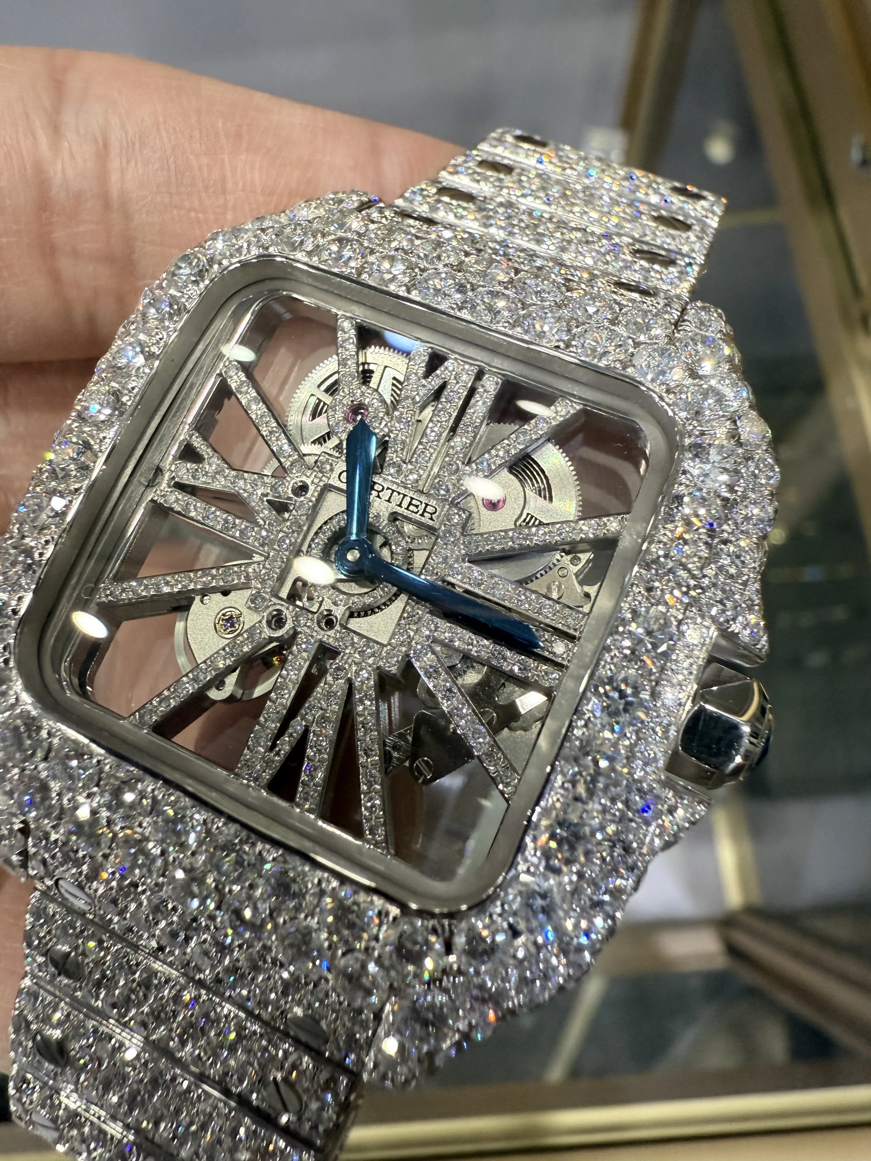 0168 VVS Lab-grown diamond Cartier Skeleton D2868819403 — view 8