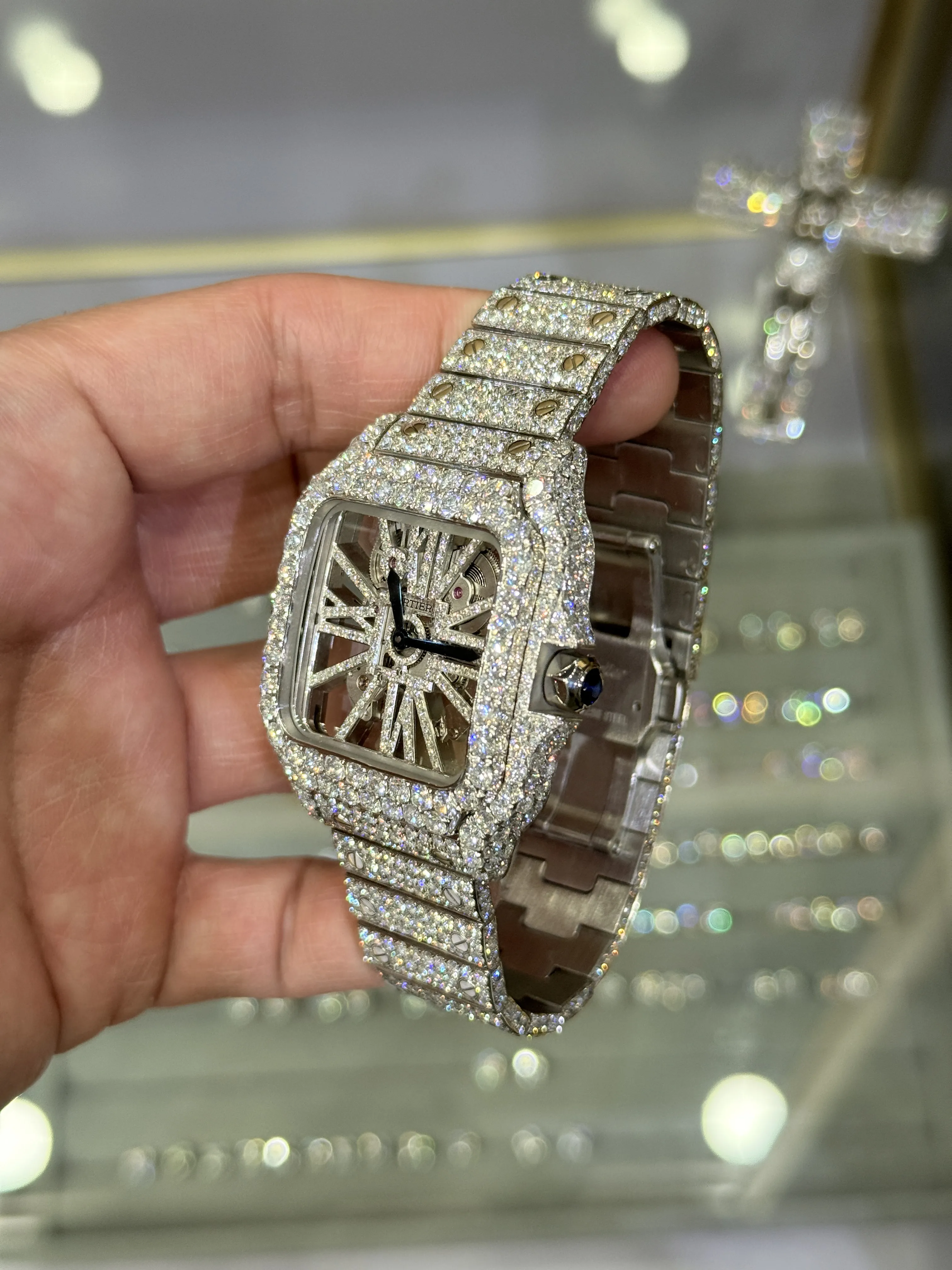 0168 VVS Lab-grown diamond Cartier Skeleton D2868819403 — view 3