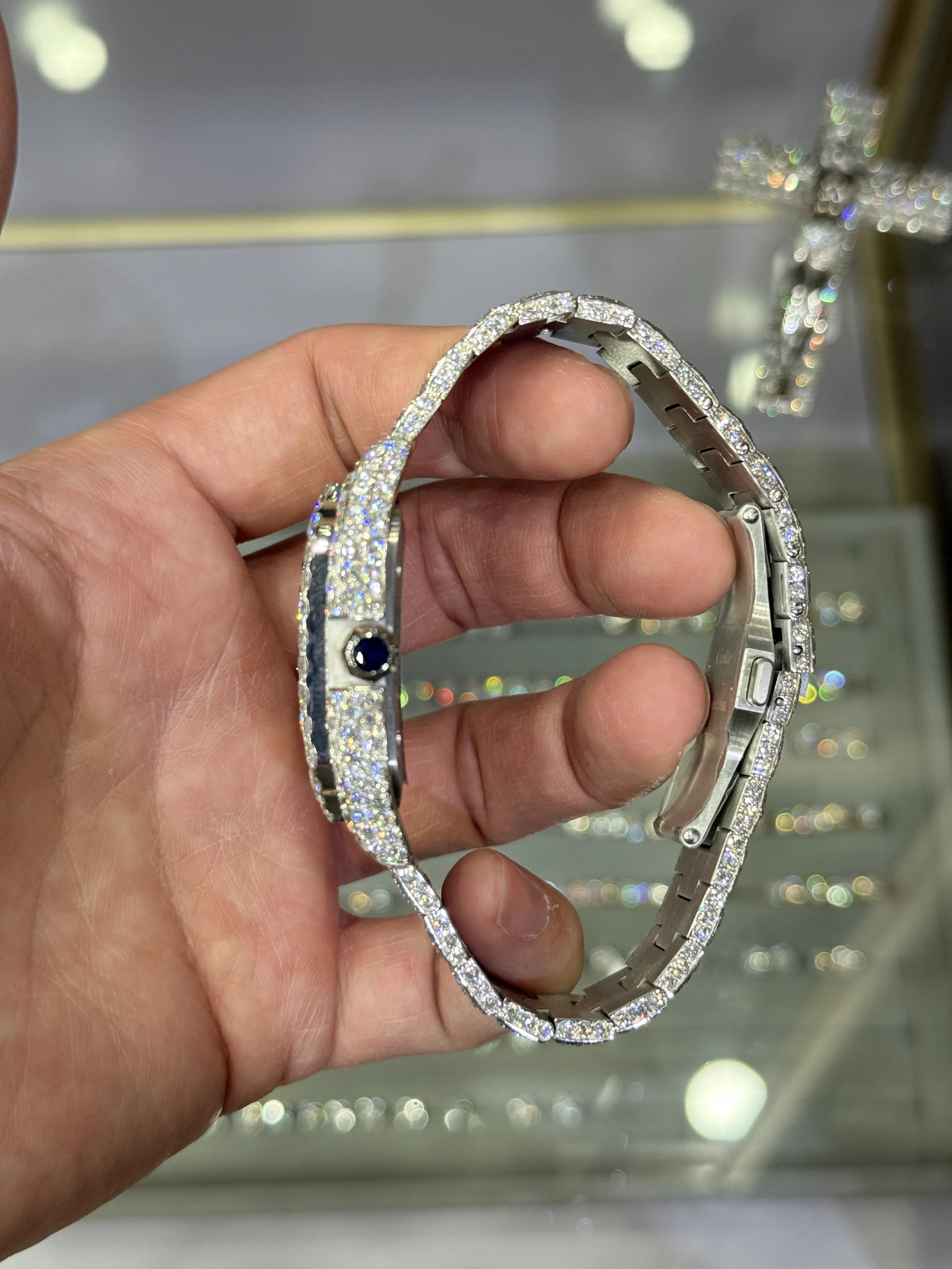 0168 VVS Lab-grown diamond Cartier Skeleton D2868819403 — view 4
