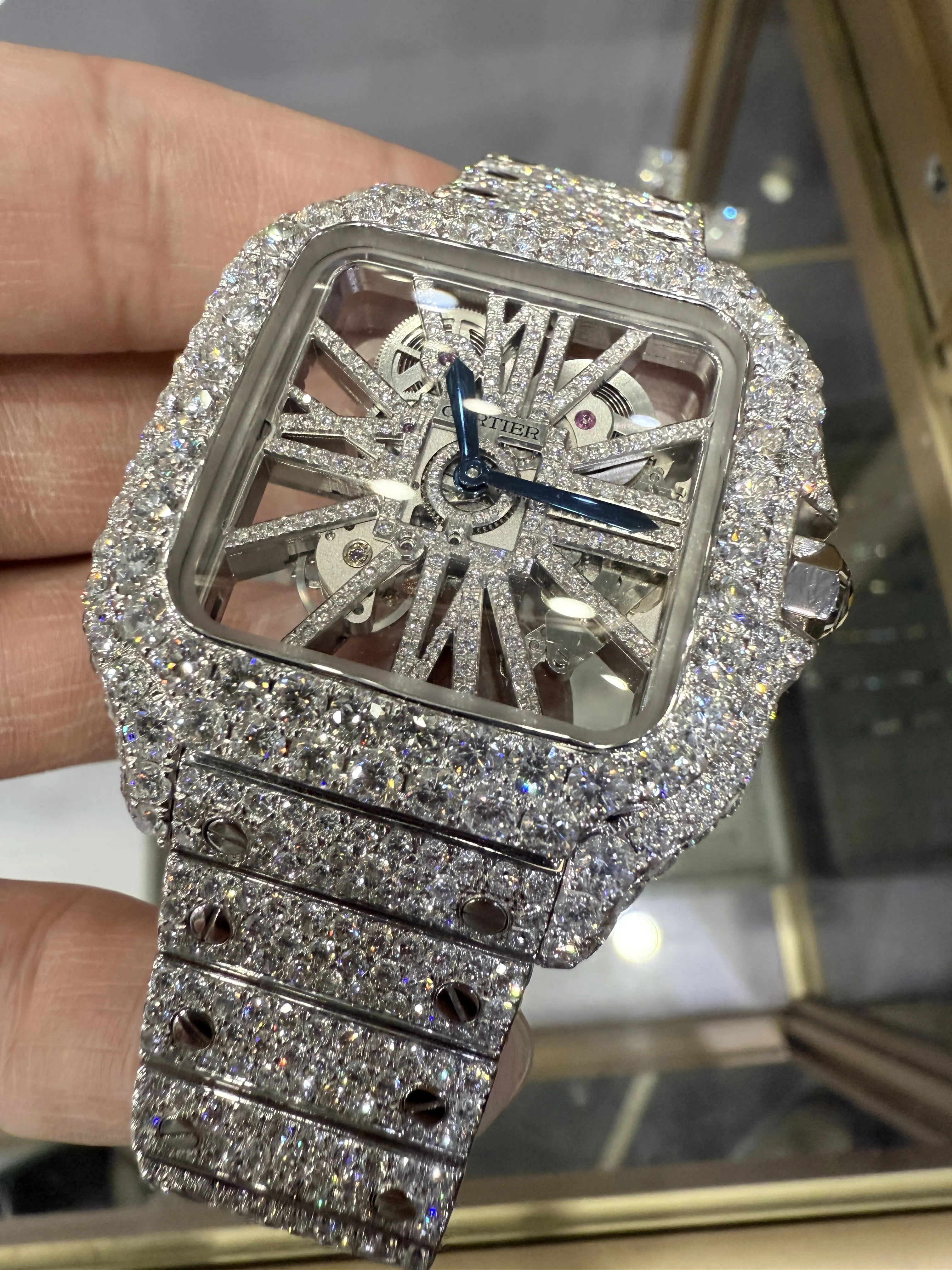 0168 VVS Lab-grown diamond Cartier Skeleton D2868819403 — view 7
